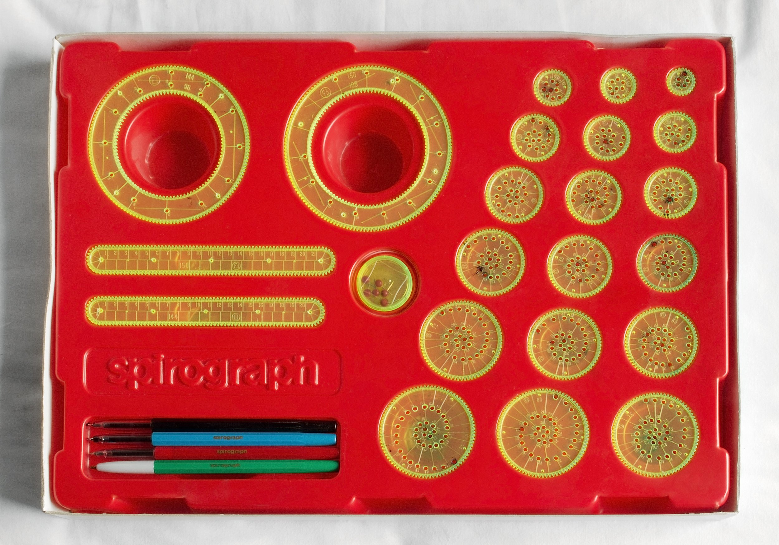 Retro art supplies
