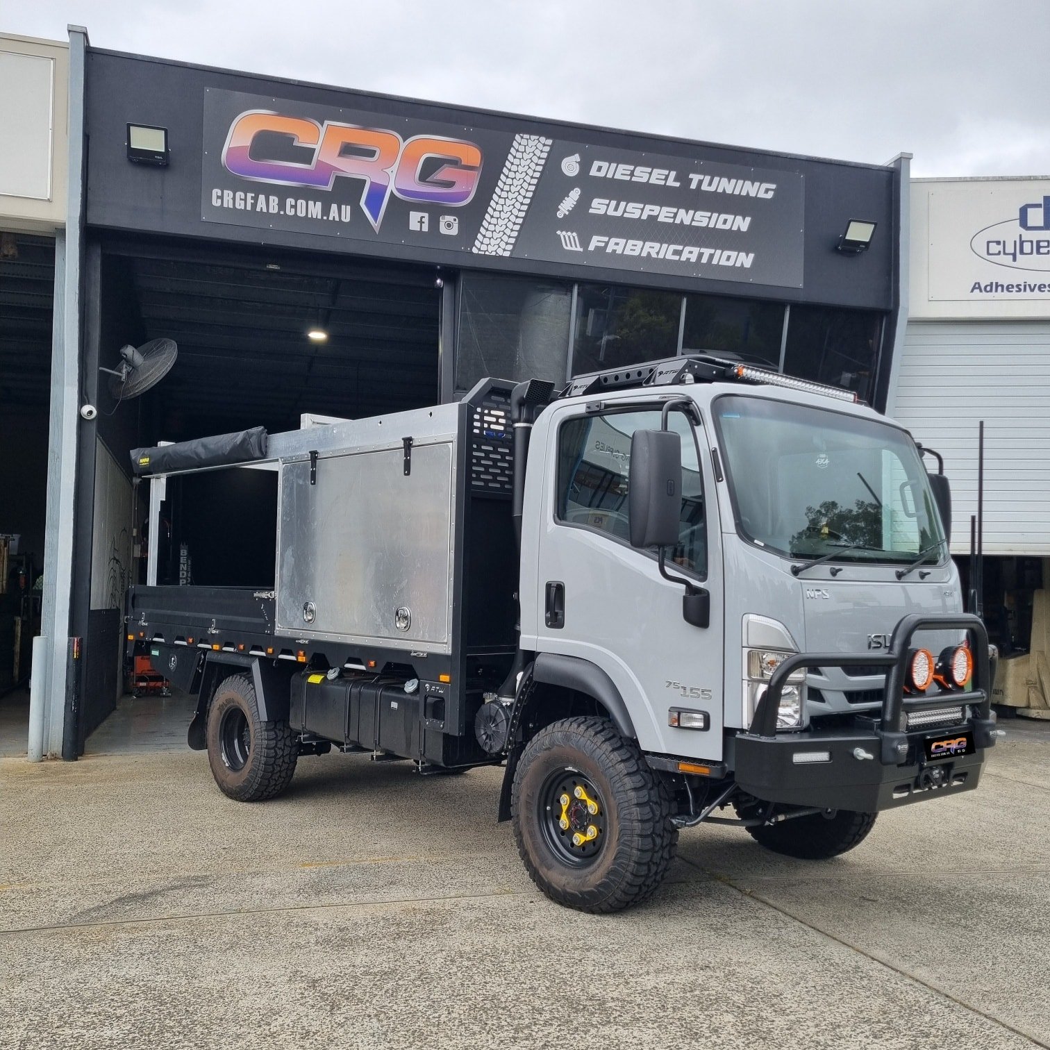 Tradie and adventure trucking. 

To use a truck for daily work duties and love it enough to also take it away on adventures.. It's gotta be good. It can't be slow and frustrating 

So it needs a tune. 
This one is exactly that. 

🙄Standard power was
