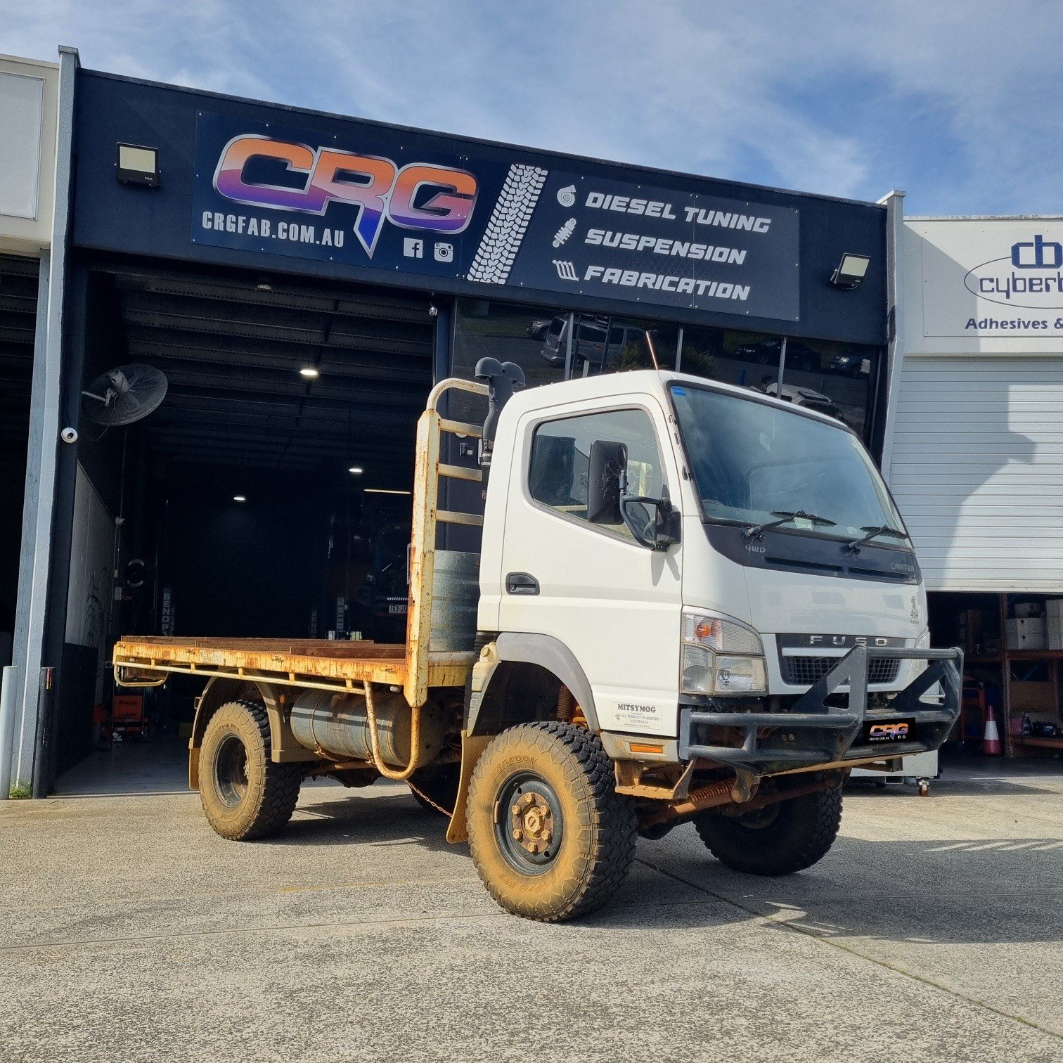 Big Wheelin Fuso!! 

We don't get too many Mitsubishi Fuso trucks in.. But we should. 
This ll beast was awesome!!! 

🙄Stock power was 96hp horse power
😐Stock  torque 336nm of torque

😳CRG Tuned power 152hp 58% more Power 
😲CRG Tuned torque 508nm