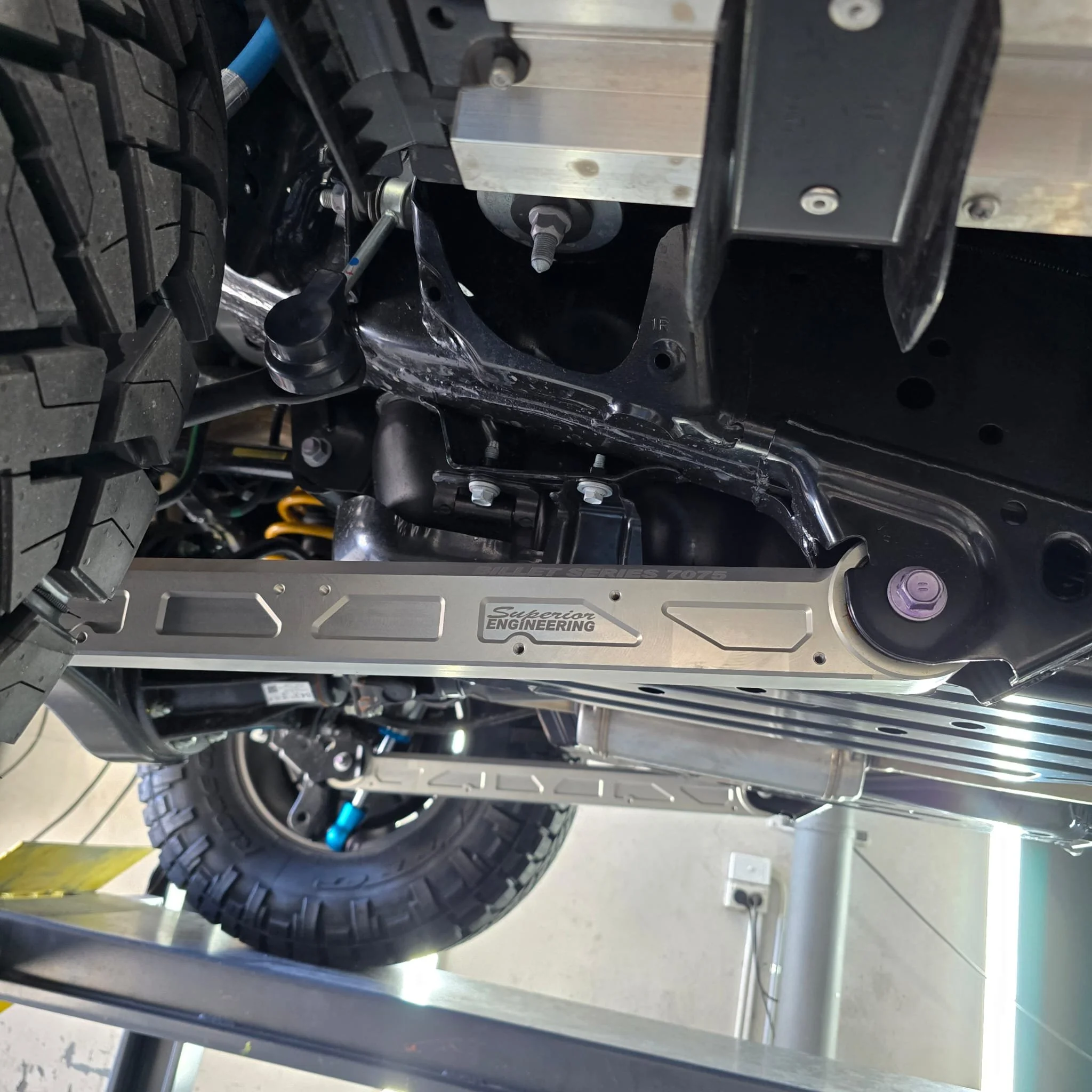 toyota prado superior arms