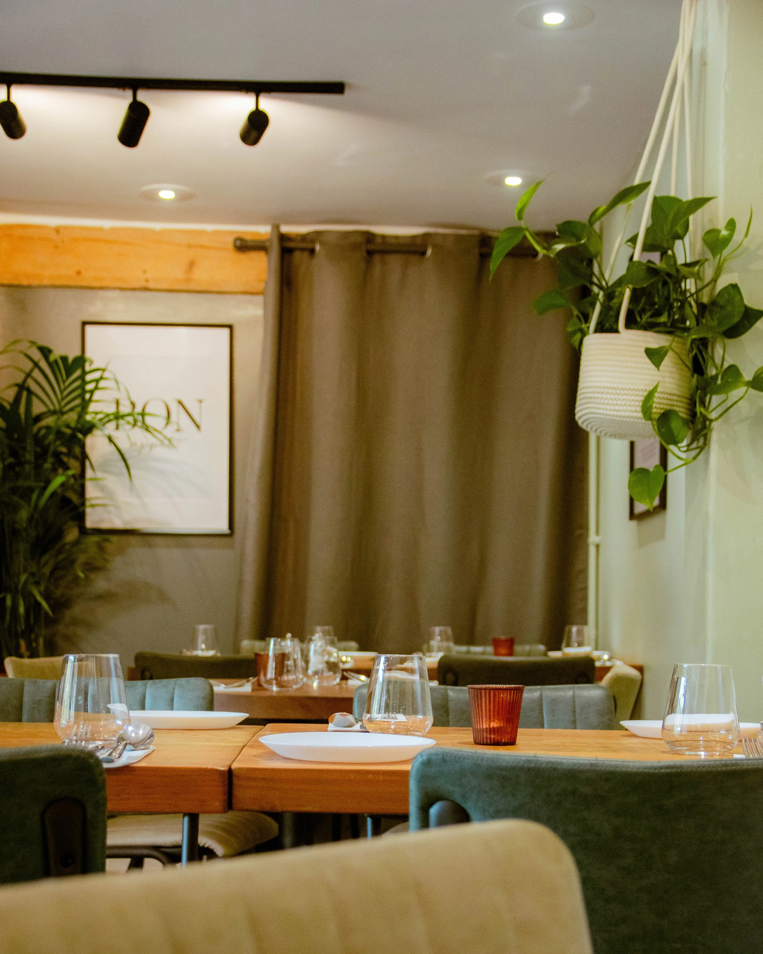 Lowes restaurant compressed-13.jpg