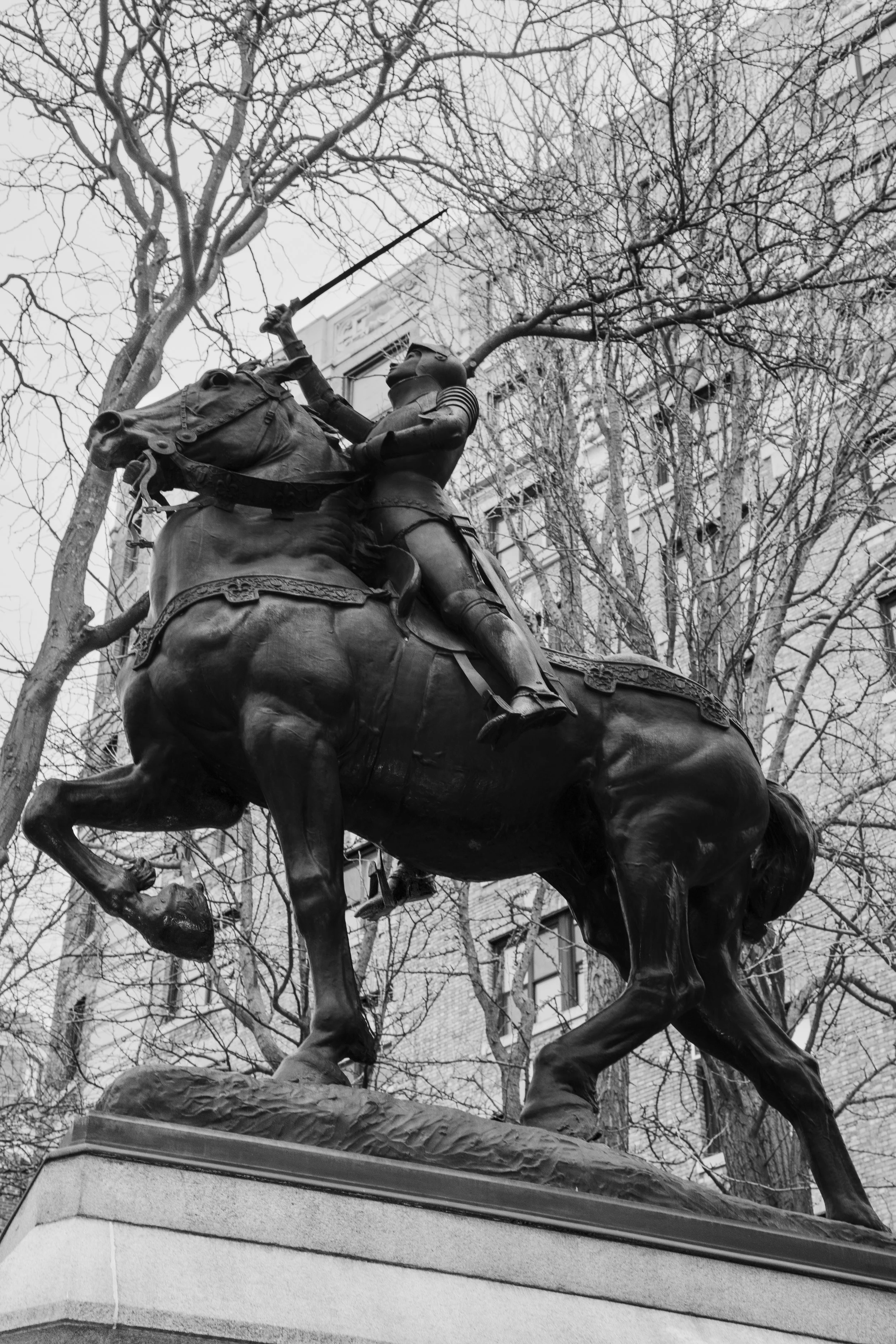 JOAN-STATUE-9.jpg