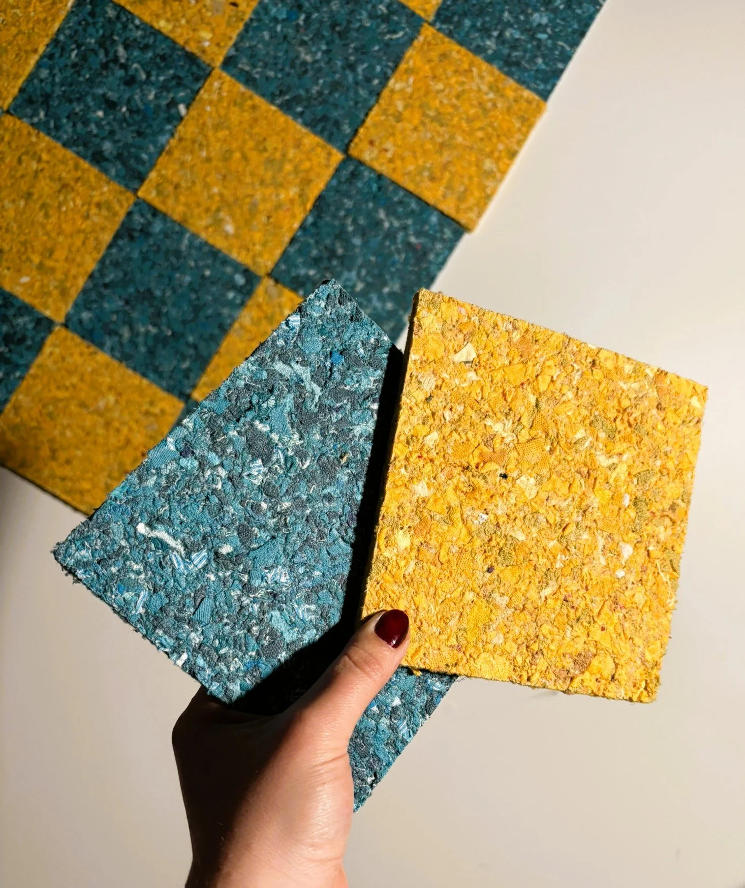 Tuiles décoratives - Habillez un mur en quelques minutes — un petit clou, et c'est tout.