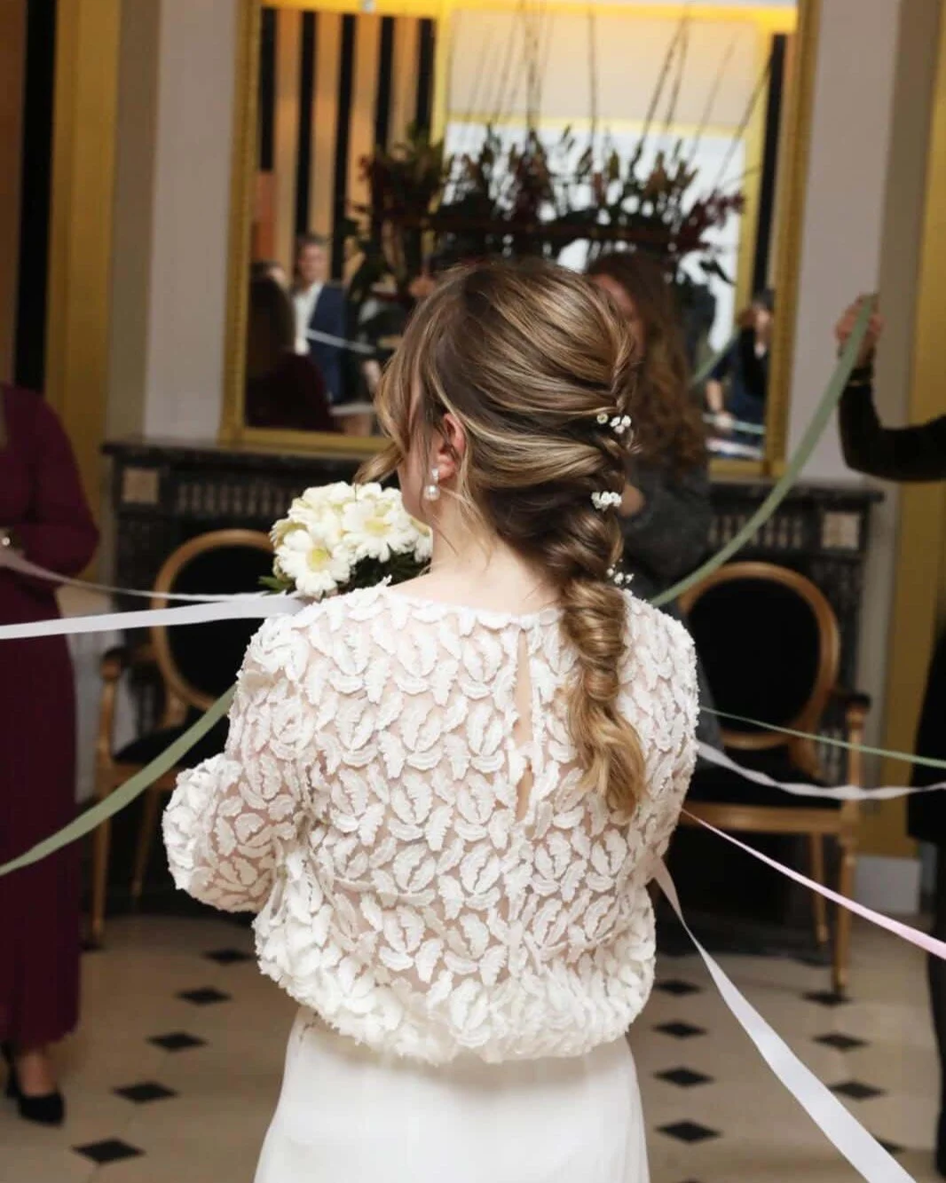 Camille et son ensemble top et pantalon insolemment moderne pour ce mariage de mars ! Sublime et heureuse ! Toutes nos f&eacute;licitations !