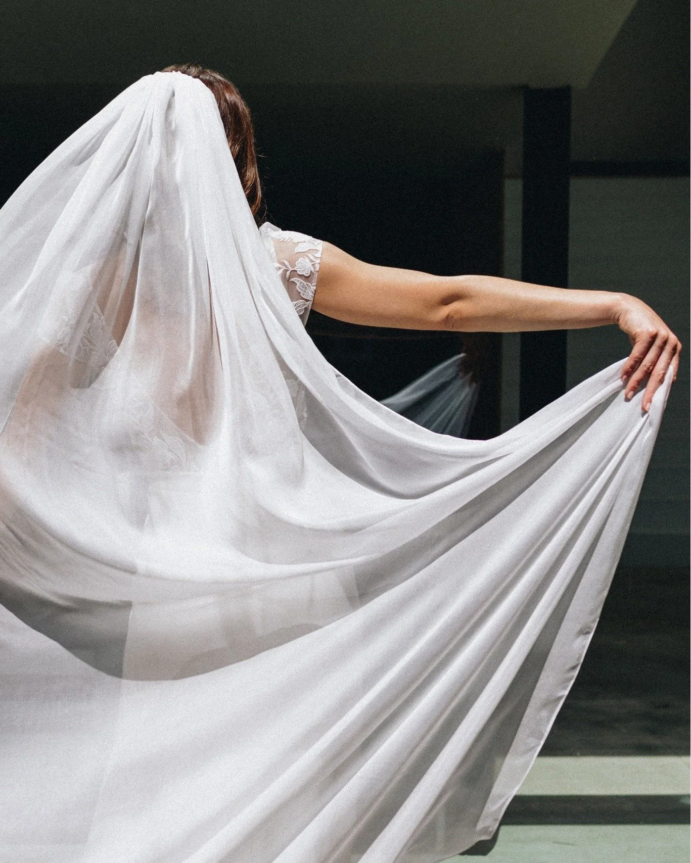 ENNA

Un de nos intemporels de la collection @annedelafforest ✨ 

Comment se lasser de ce tulle rebrod&eacute; moderne et de sa jupe f&eacute;minine ?

Elle est un coup de coeur pour plusieurs d'entre vous !

Photographe @aude_lemaitre 
Mod&egrave;le