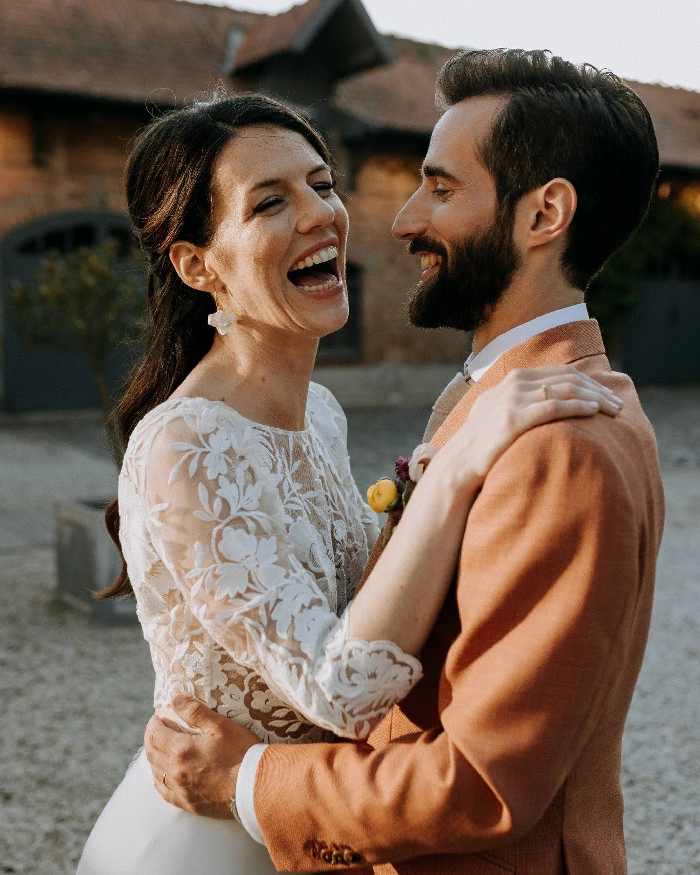 Manon &amp; Xavier

Manon a choisi pour son grand jour l'ensemble Pablo @mademoiselle_de_guise 🧡

Des essayages, remplis de rires, de complicit&eacute;, de bienveillance.. Merci Manon pour ta confiance, c'&eacute;tait un plaisir de t'accompagner pou