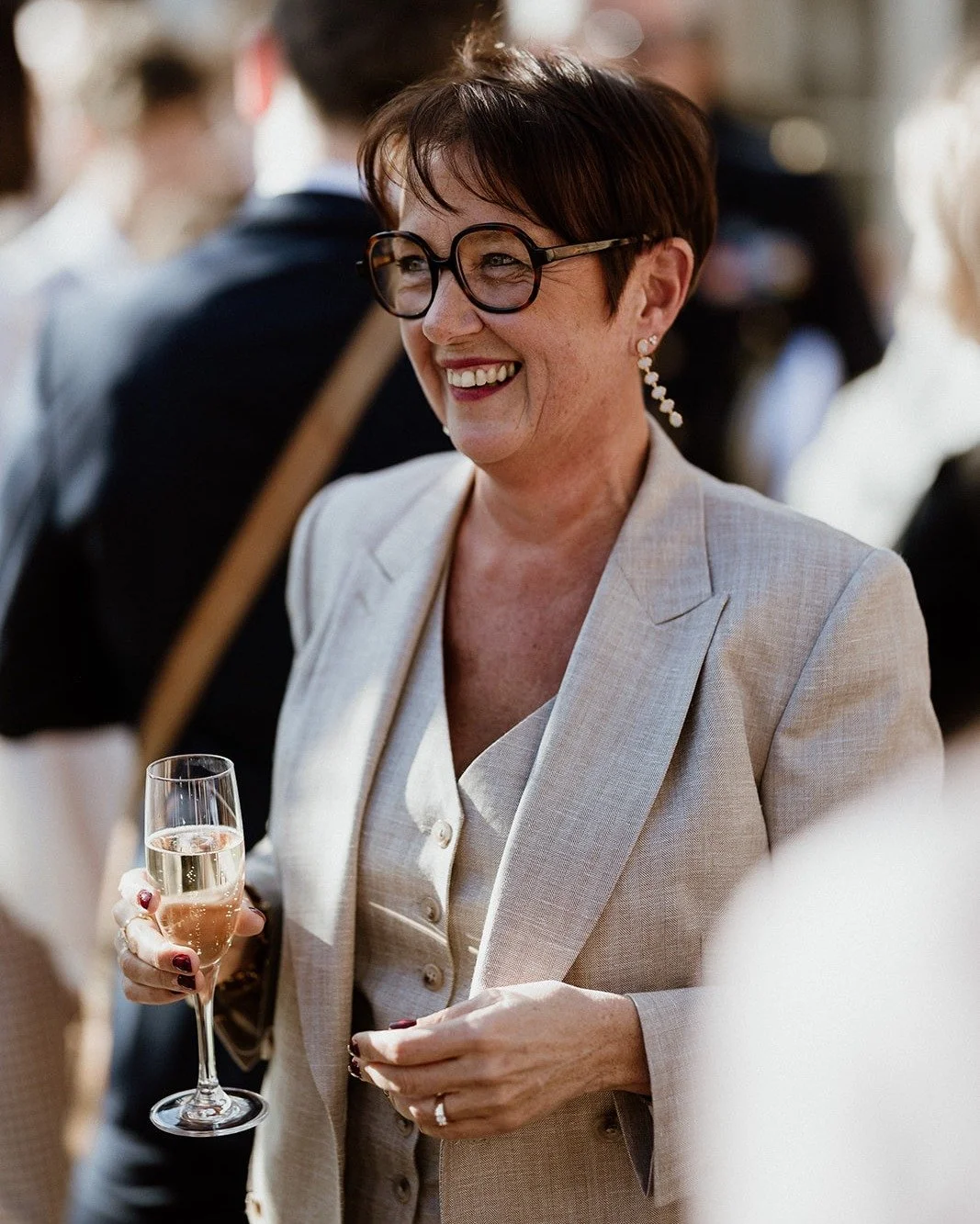 Envie d'un costume 100% f&eacute;minin ?
C'est chez @mprb_dunkerque que &ccedil;a se passe !

Florence a choisi le costume sur-mesure pour dire "OUI" &agrave; sa fa&ccedil;on. 
Un trois pi&egrave;ces de chez @loropiana en lin, laine et soie