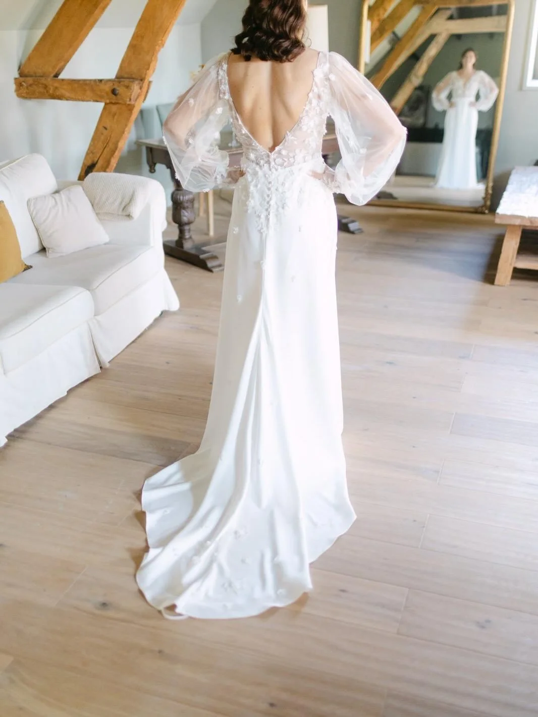 Pauline et Antoine un superbe mariage organis&eacute; par @loveandlifeevents avec des amoureux tellement gentils et doux ! Magnifique moment ! 
Merci pour votre confiance et longue vie &agrave; vous 
📷 : @lawazinc_photographe 
Costume : @lille_bland