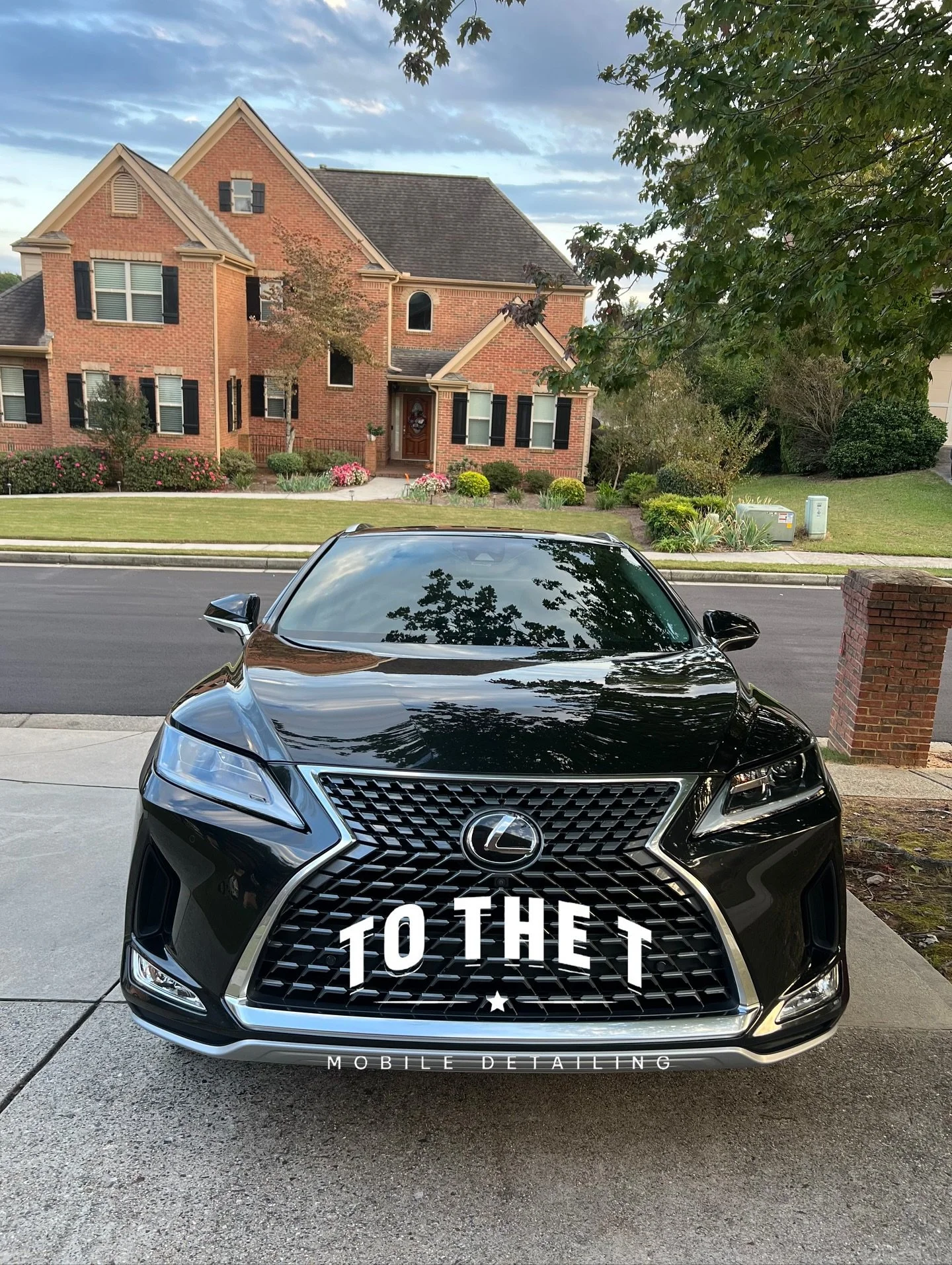 This Lexus RX 350 got our Express Refresh In &amp; Out Detail, bringing back that crisp, clean look. Also topped it off with our Ceramic Wax for that extra shine and protection! ✨ A quick but thorough refresh to keep it looking its best! 🔥

Looking 