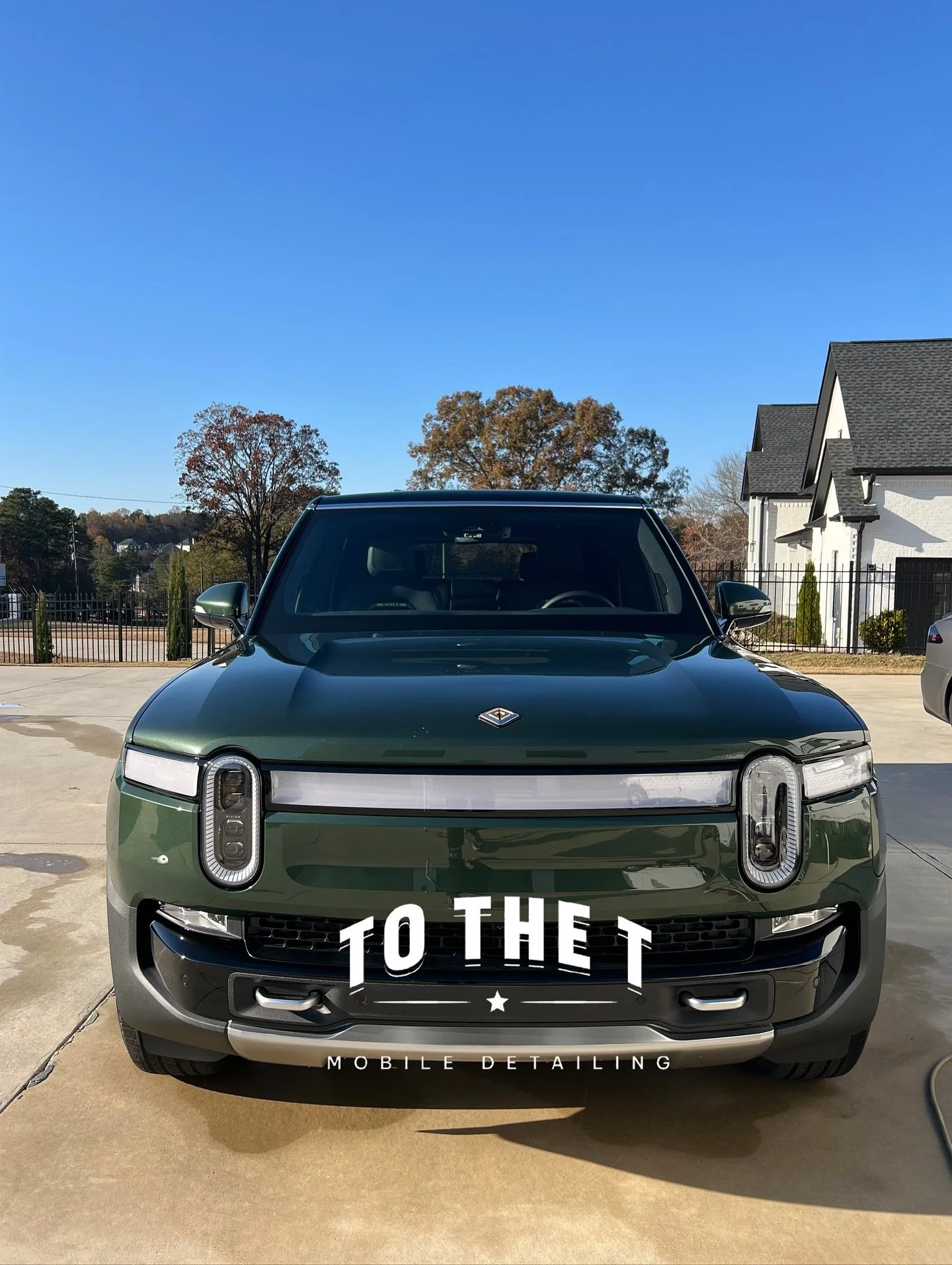 This Rivian R1S got our Express Refresh In &amp; Out Detail, bringing back that crisp, clean look! ✨ A quick but thorough refresh to keep it looking its best! 🔥

Looking to give your ride the ultimate protection and premium care? We bring the full e