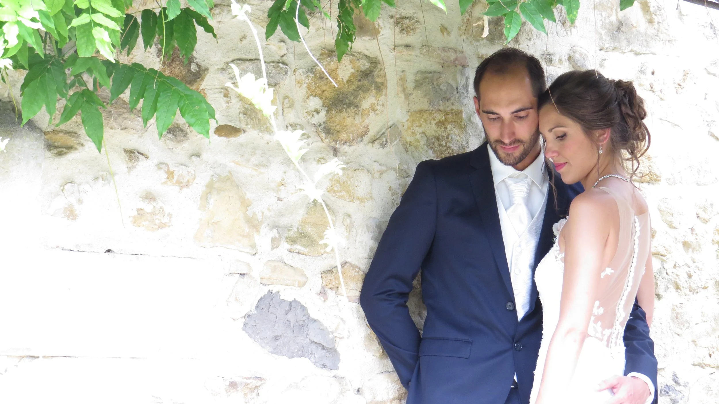 Couple de mariés vidéaste de mariage vaucluse
