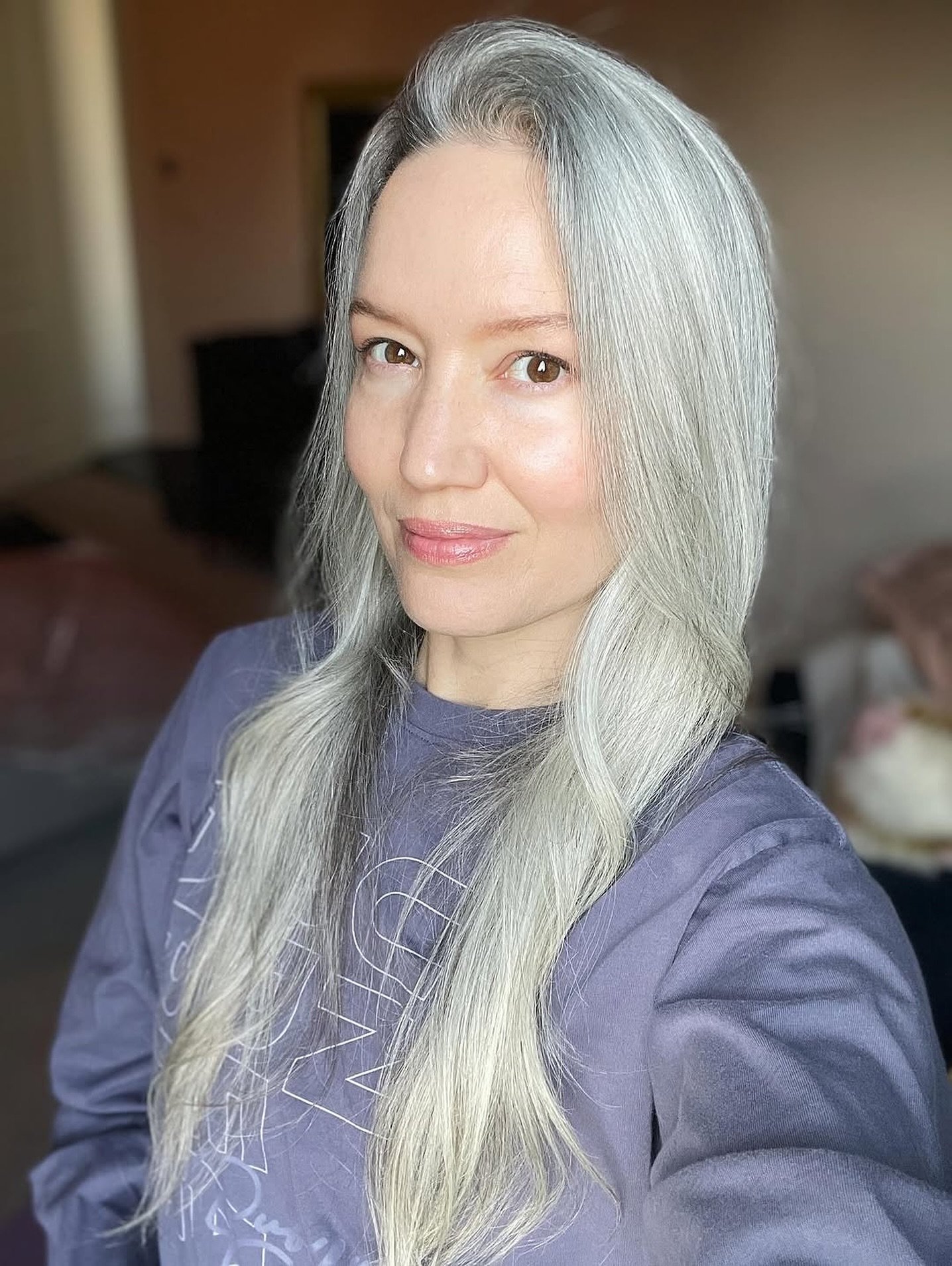 Silver and white hair deserves its own kind of care 💫
Keep your strands bright, soft, and full of life with Silvera shampoo and conditioner &mdash; made with silver mica pigment and magnesium to neutralize yellow tones, enhance shine, and keep your 
