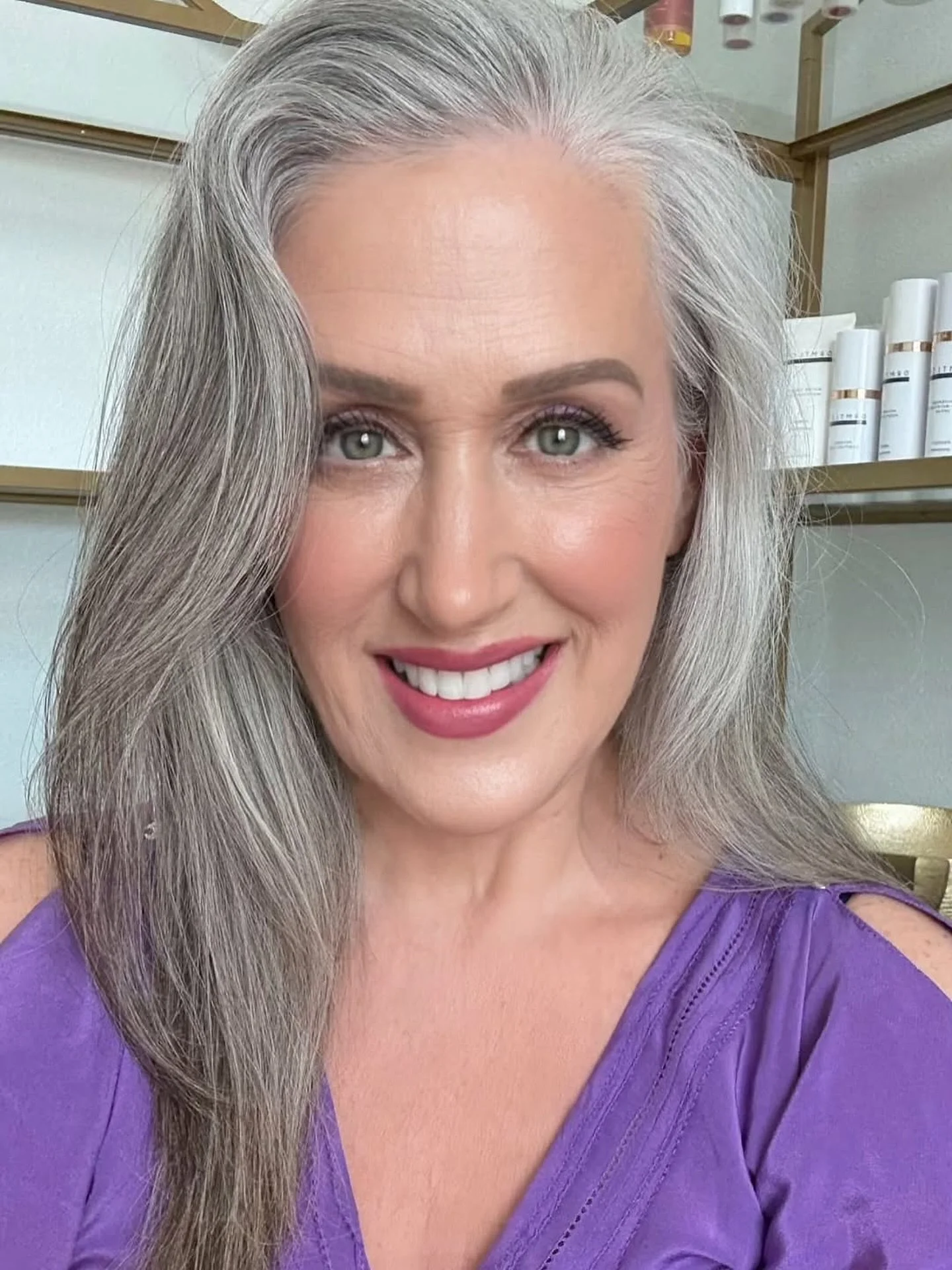 ✨ Embrace the elegance of silver and white hair ✨
Confidence, grace, and natural beauty never go out of style.
Keep your silver and white strands healthy, shiny, and full of life with Silvera shampoo and conditioner &mdash; designed to enhance bright