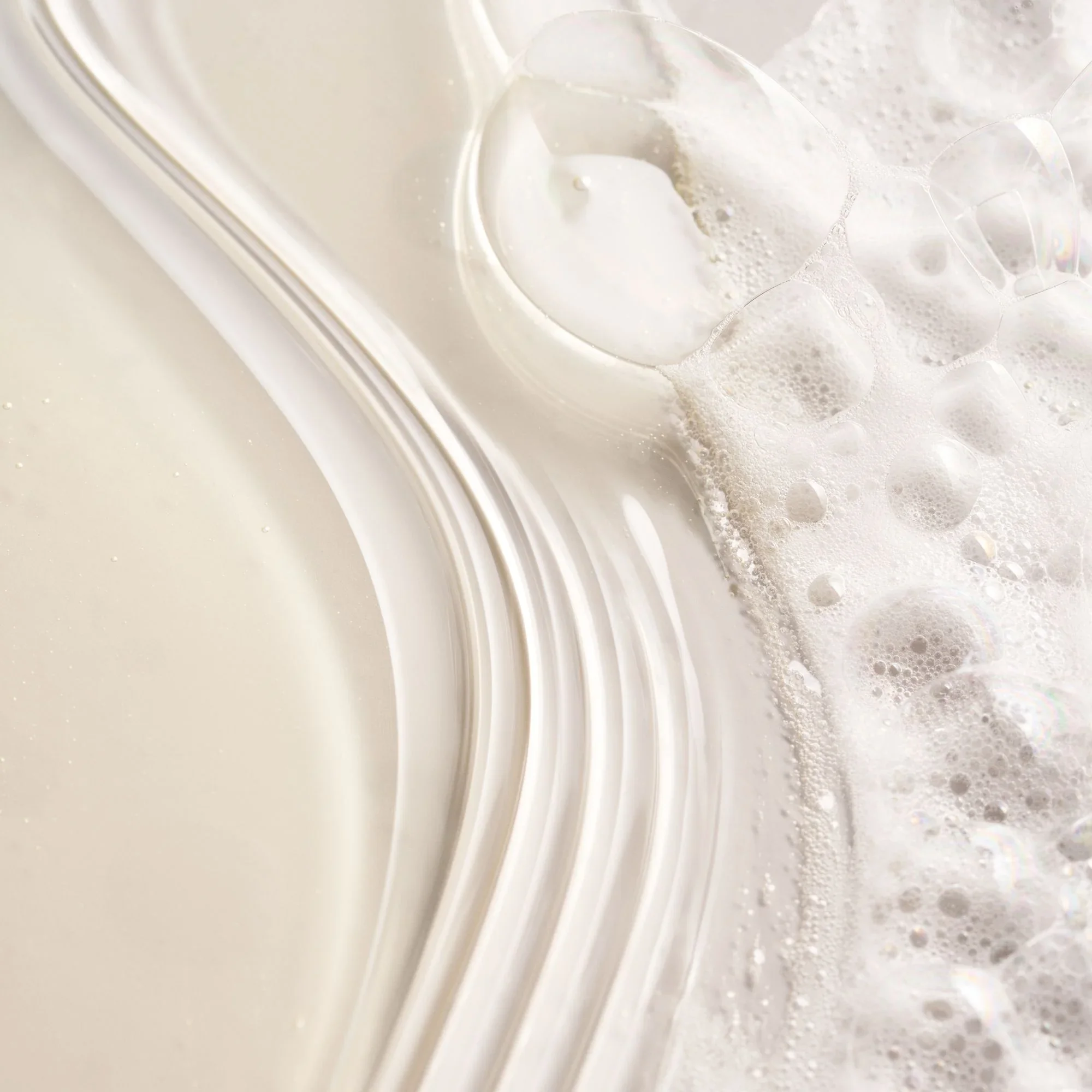 Serene Scalp Densifying Shampoo ٢.webp