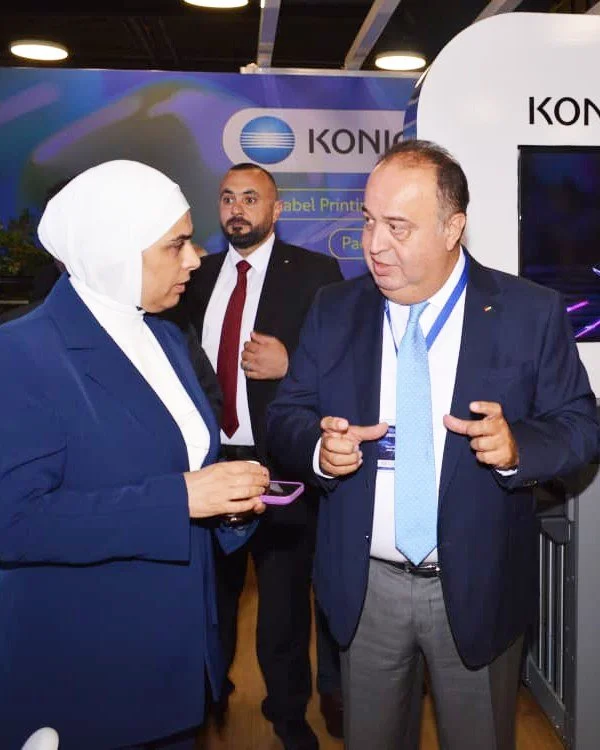 خلال اليوم الأول من معرض الطباعة والتغليف الأردني 2025
وقد افتتحت المعرض المهندسة ياسمين خريسات - مساعد أمين عام وزارة الصناعة والتجارة
ونغتنم الفرصة لنبارك لعميلنا المميز مطبعة الطليعة ممثلة بالمدير العام السيد حسين القواسمي وبحضور السيد حسان القواس