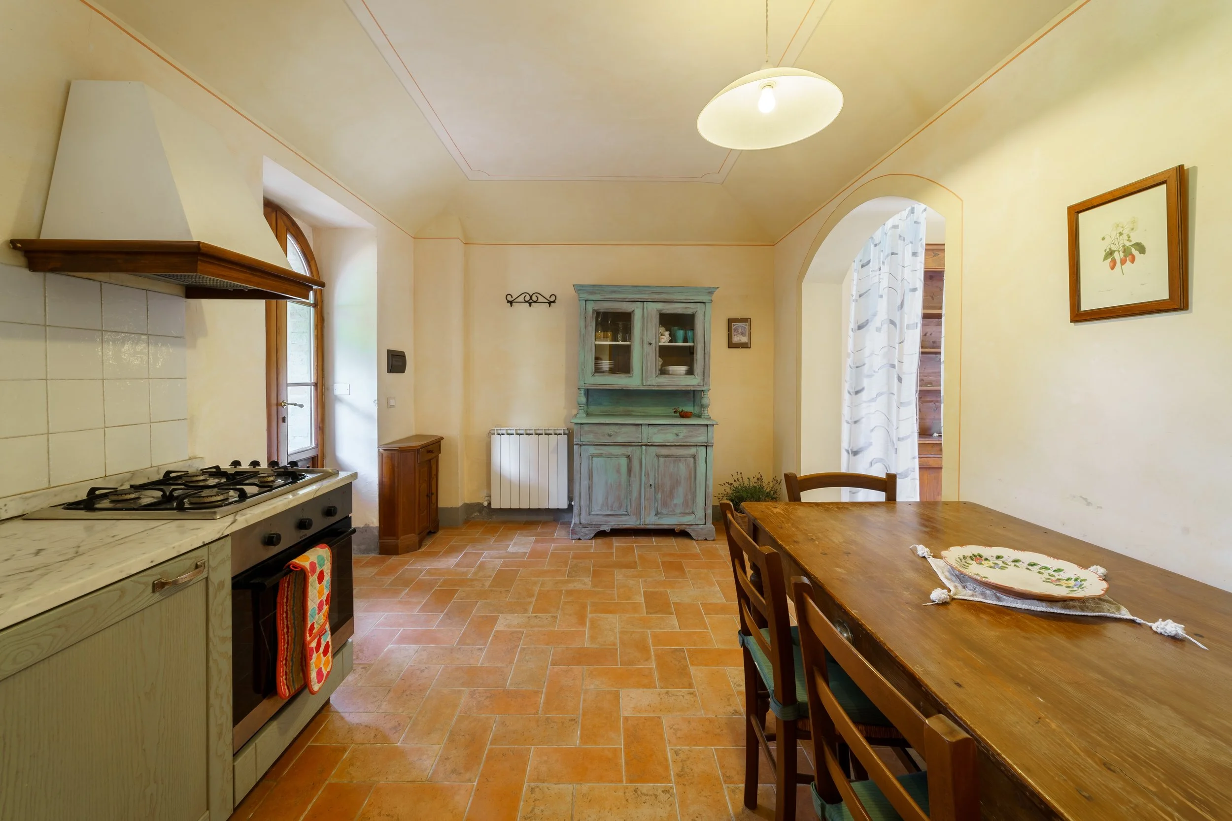 kitchen room Basilico.jpg
