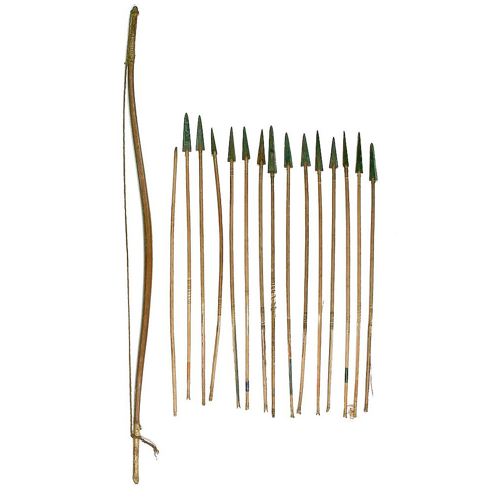 NATIVE AMERICAN BOW & (15) ARROWS - Lakota Sioux, Oglala, Hickory Bow with sinew string, 42 1/2" long; PLUS (15) Arrows with ash shafts