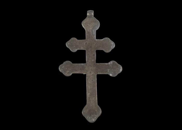cast iron Cross of Lorraine pendant by Peter Caspar Luckhaus made for Canadian fur traders