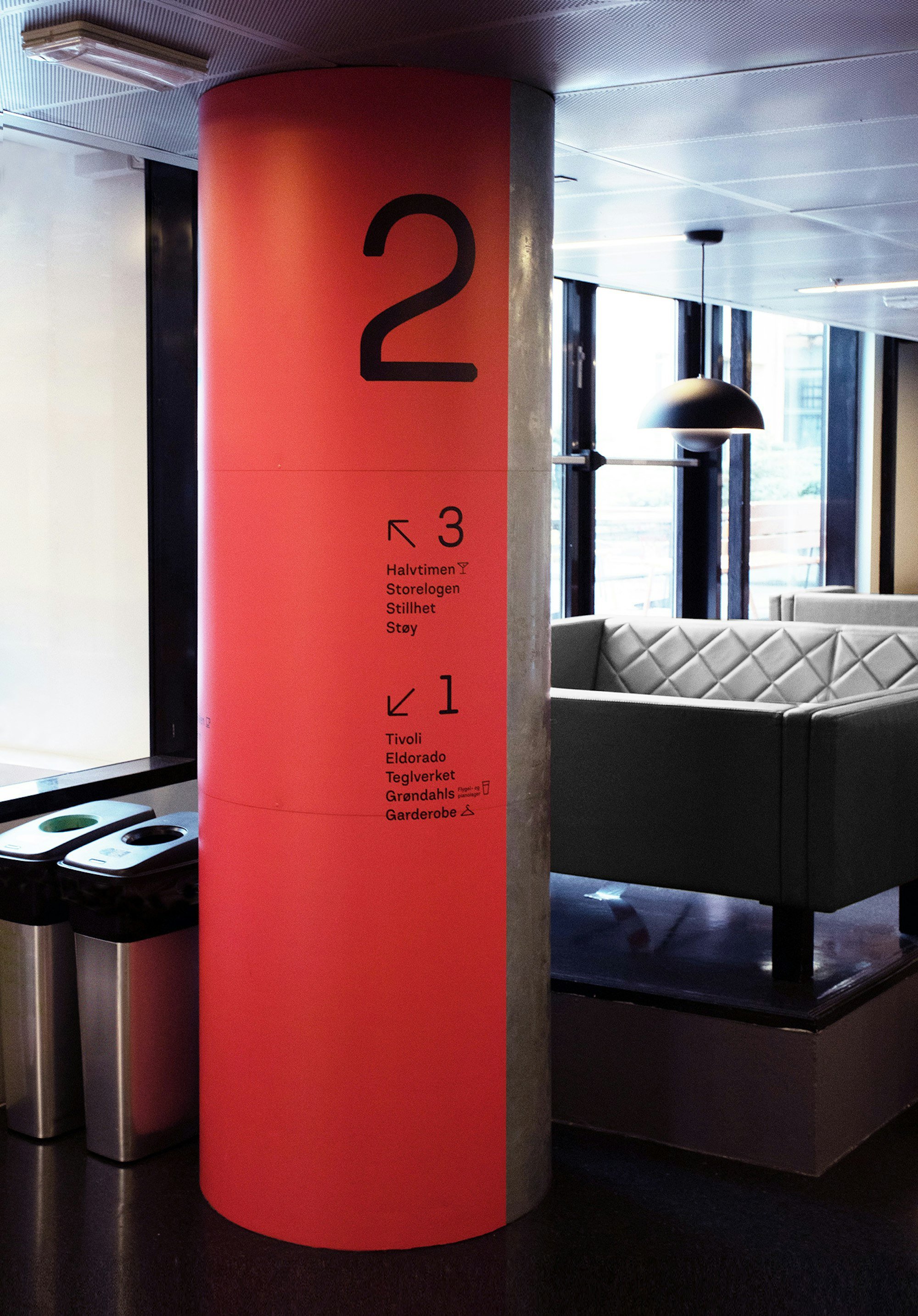 Kvarteret_Wayfinding_Stolpe.jpg