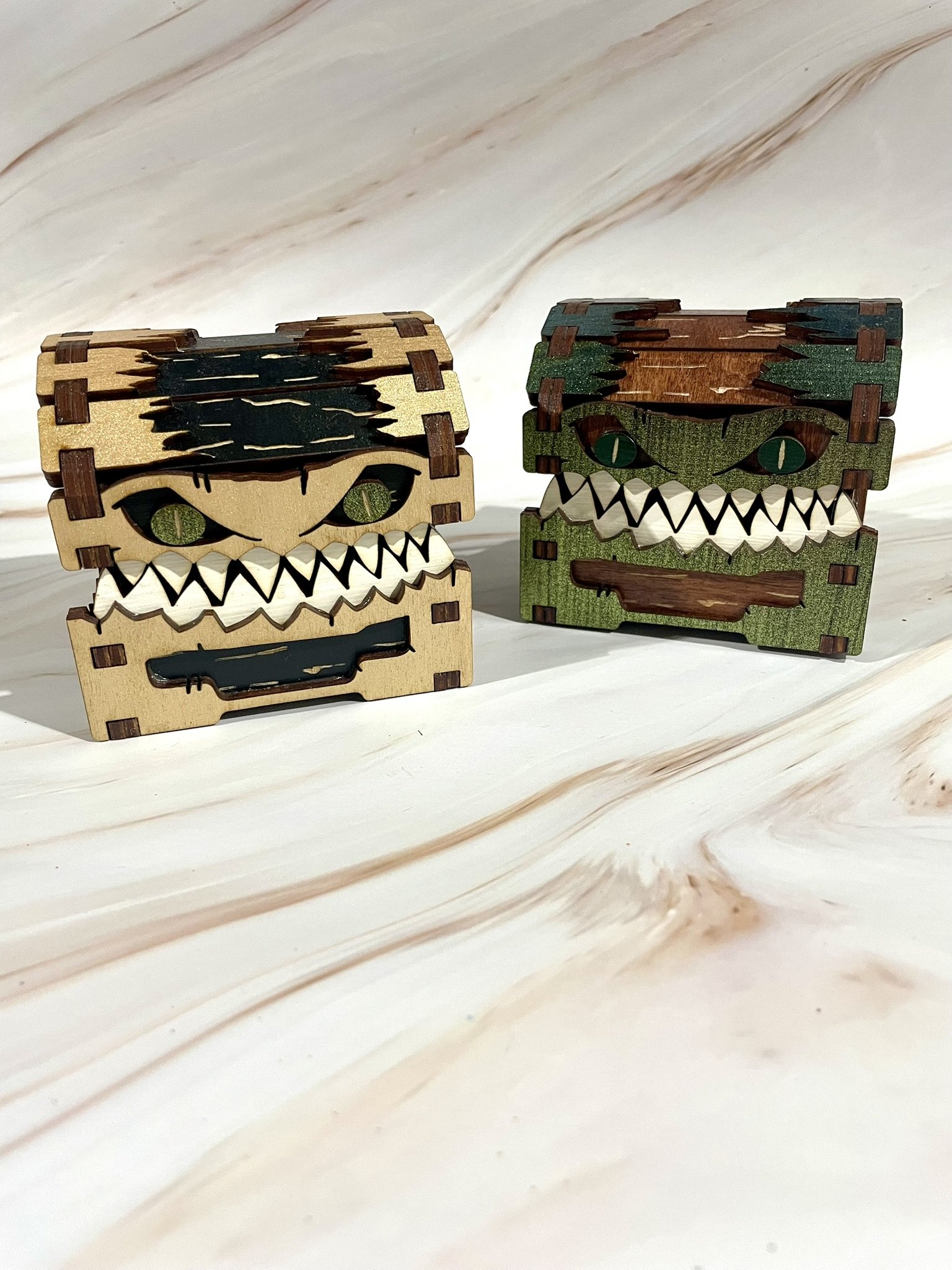 Mimic of Dice Holding