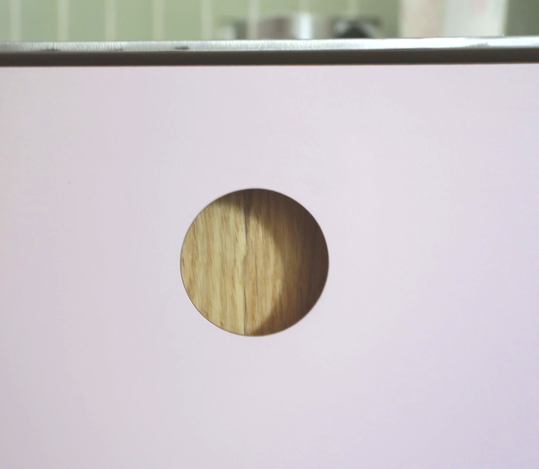 Schrankgriff Fräsarbeit Handwerk