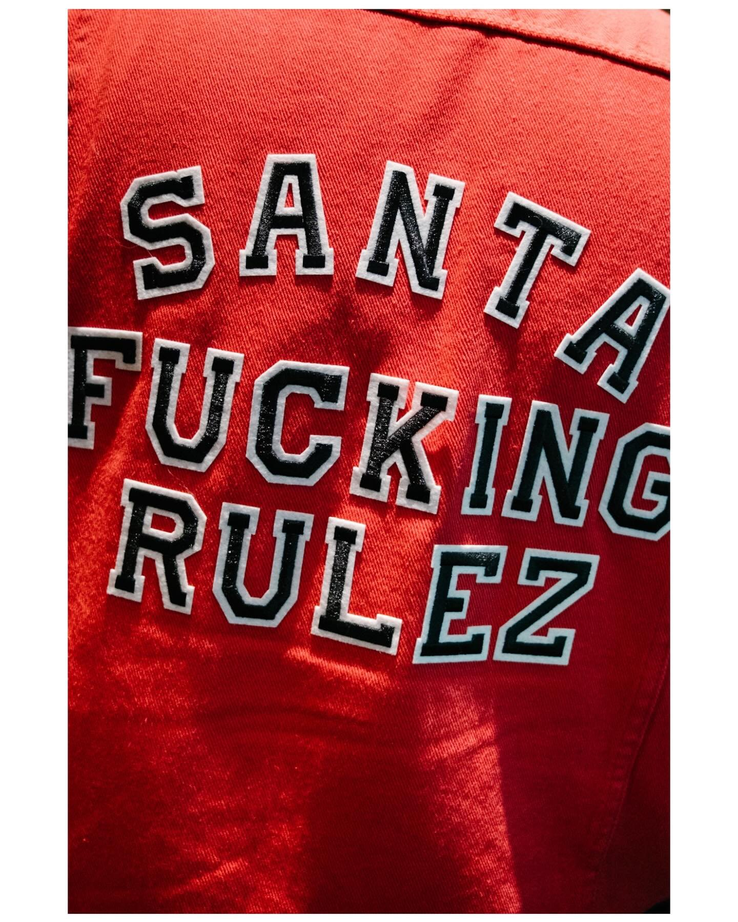 Santacon 2025

#Icanonlyuse5tagsnow #whichonesshouldiuse #Iguessthisisntagooduseofthem #santacon #santacon2025