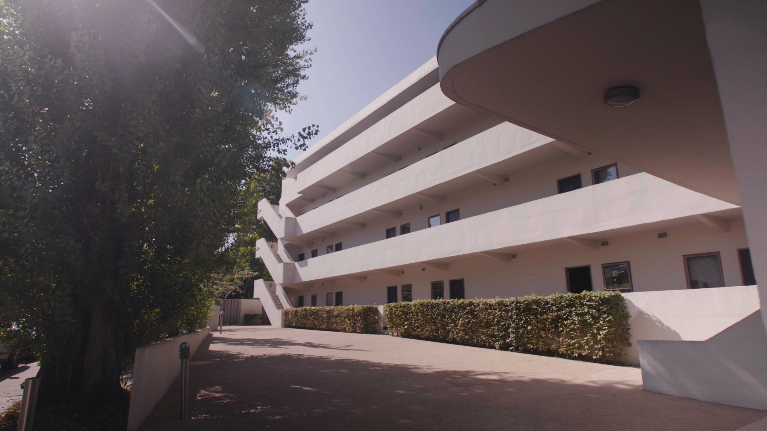 Modernism in Motion: Capturing Tom Broughton at the Isokon Penthouse