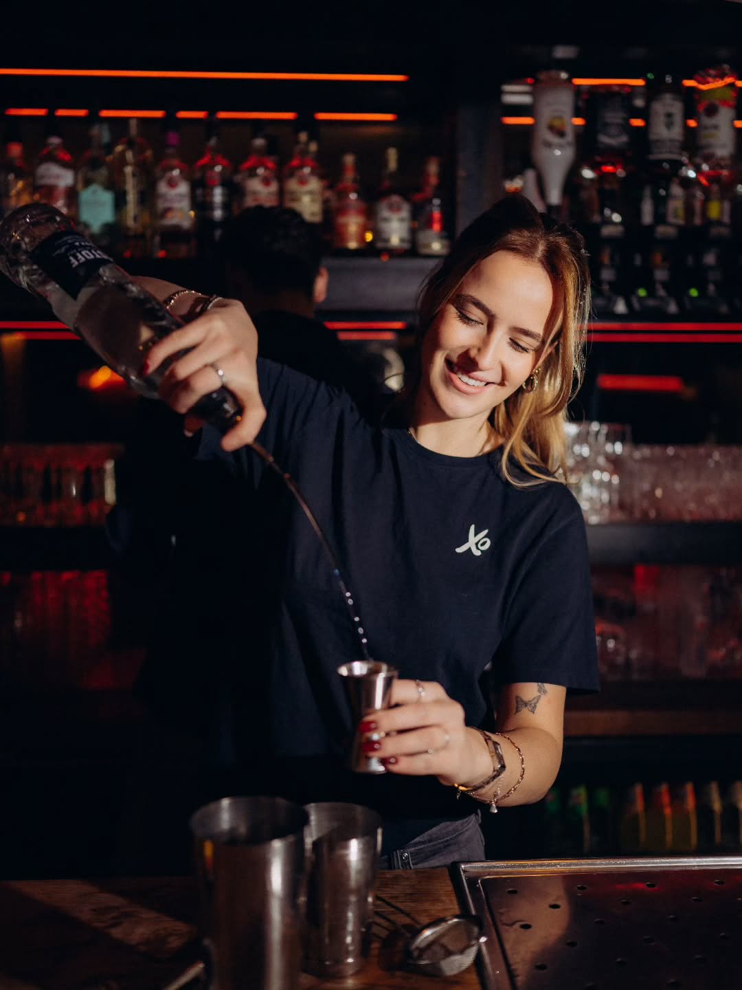 Achter de bar draait alles om passie, plezier en een goede sfeer. 🍸✨

Lijkt het je leuk om hier onderdeel van te zijn? We zijn op zoek naar nieuwe collega&rsquo;s! 👀🔥

Solliciteer nu op xo-haarlem.nl/jobs