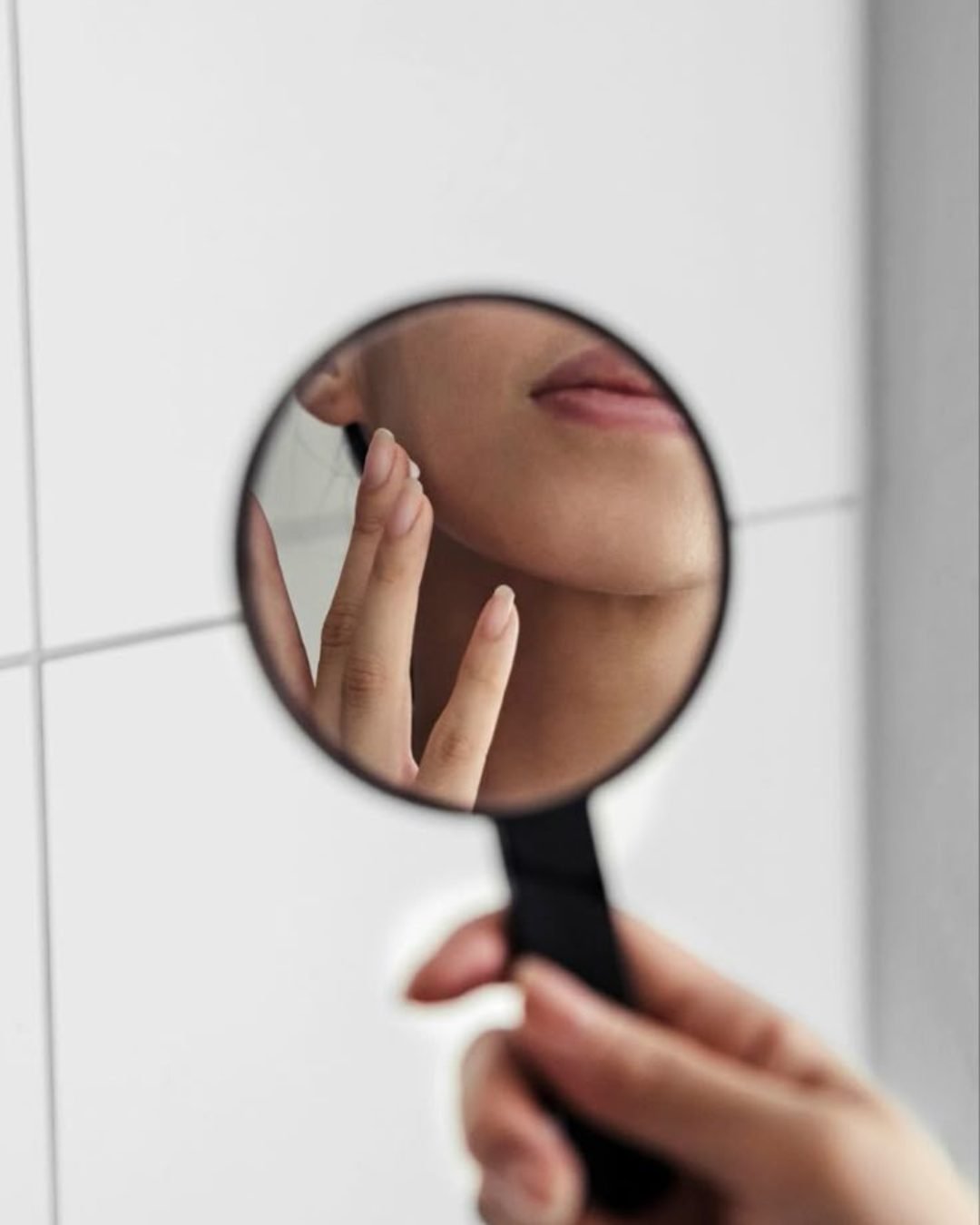 Your products can&rsquo;t work if they stay on the shelf.

Clear skin isn&rsquo;t about perfection&mdash;it&rsquo;s about consistency. 

Show up for your routine daily, and your results will follow. 💧✨