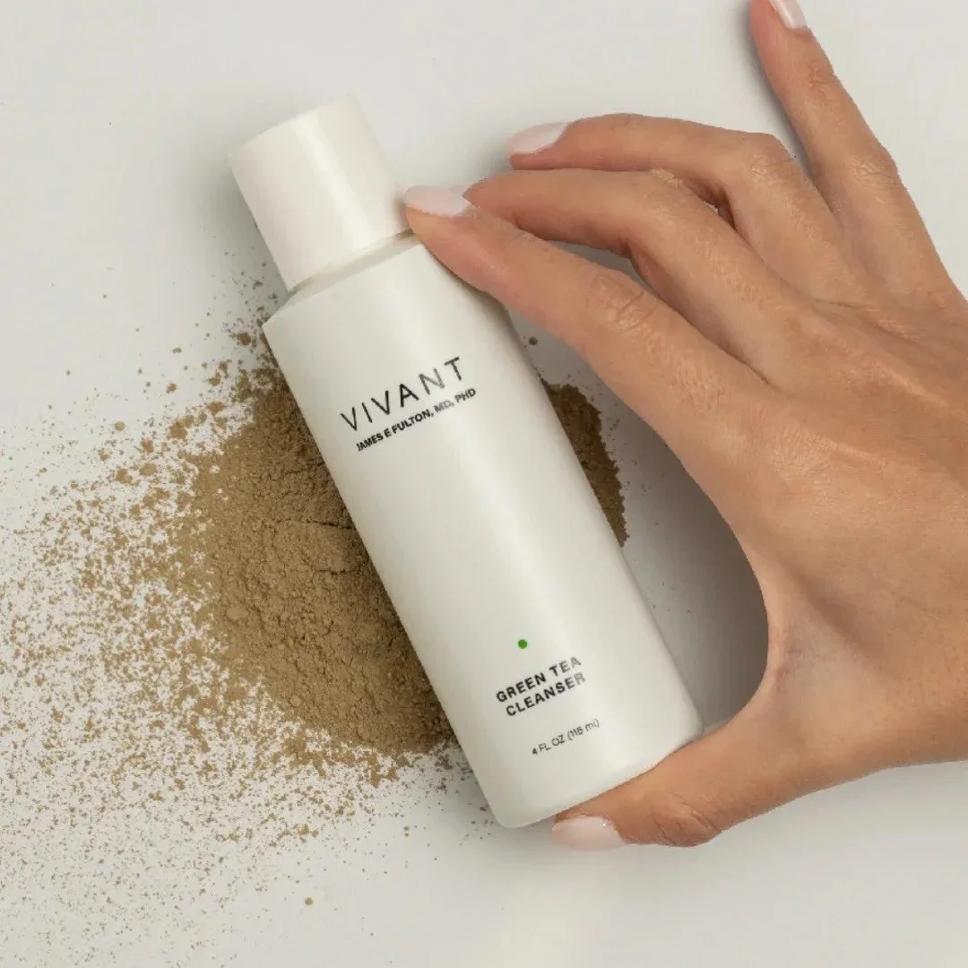Vivant's Green Tea cleanser is a new favorite! Gently purifying. Refreshingly simple. Deeply nourishing. Harnessing the antioxidant strength of Green Tea, Grape Seed and Kiwi Extracts, this gentle, natural formula dissolves dirt, oil and makeup witho