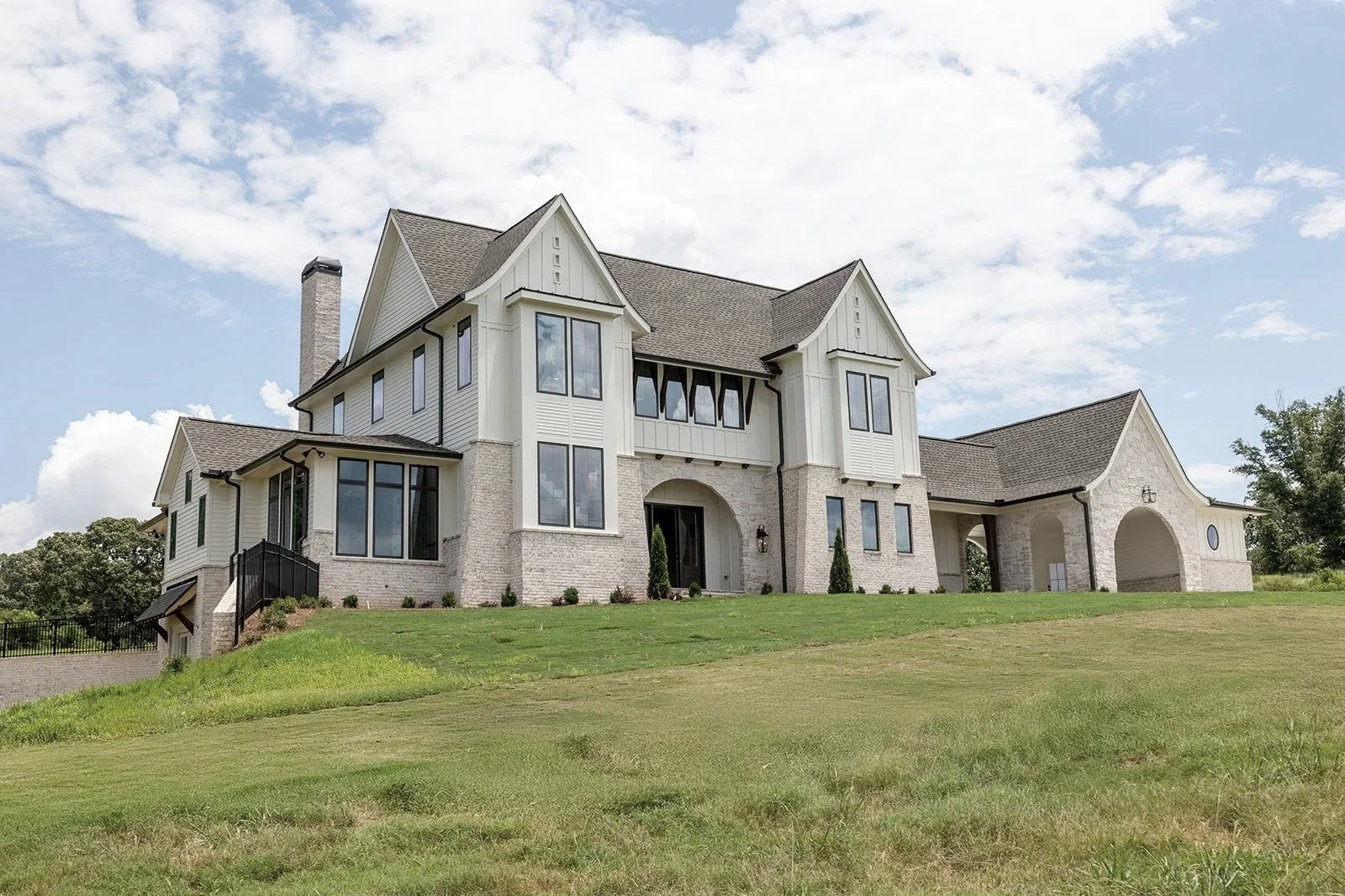 White House Exterior done by Restore Build Design