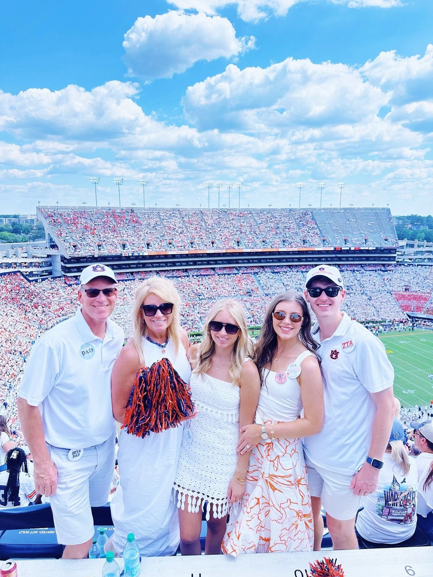 Sharing the place we love most with the people we love most! Happy parents weekend &amp; War Eagle!!!🦅 

#AuburnZeta #GammaRhoLovesYou #WAREAGLE
