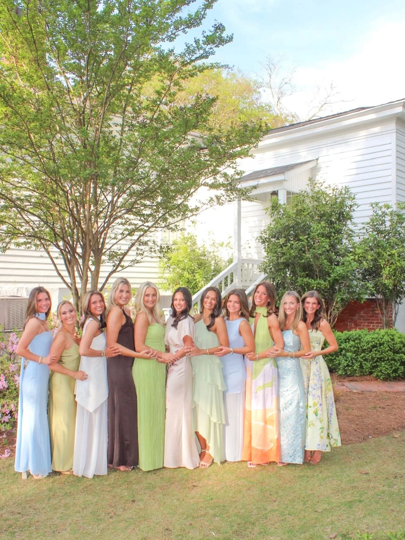 It&rsquo;s always better with our girls 🤍🌷✨ Happy Spring Formal!!!

#AuburnZeta #GammaRhoLovesYou
