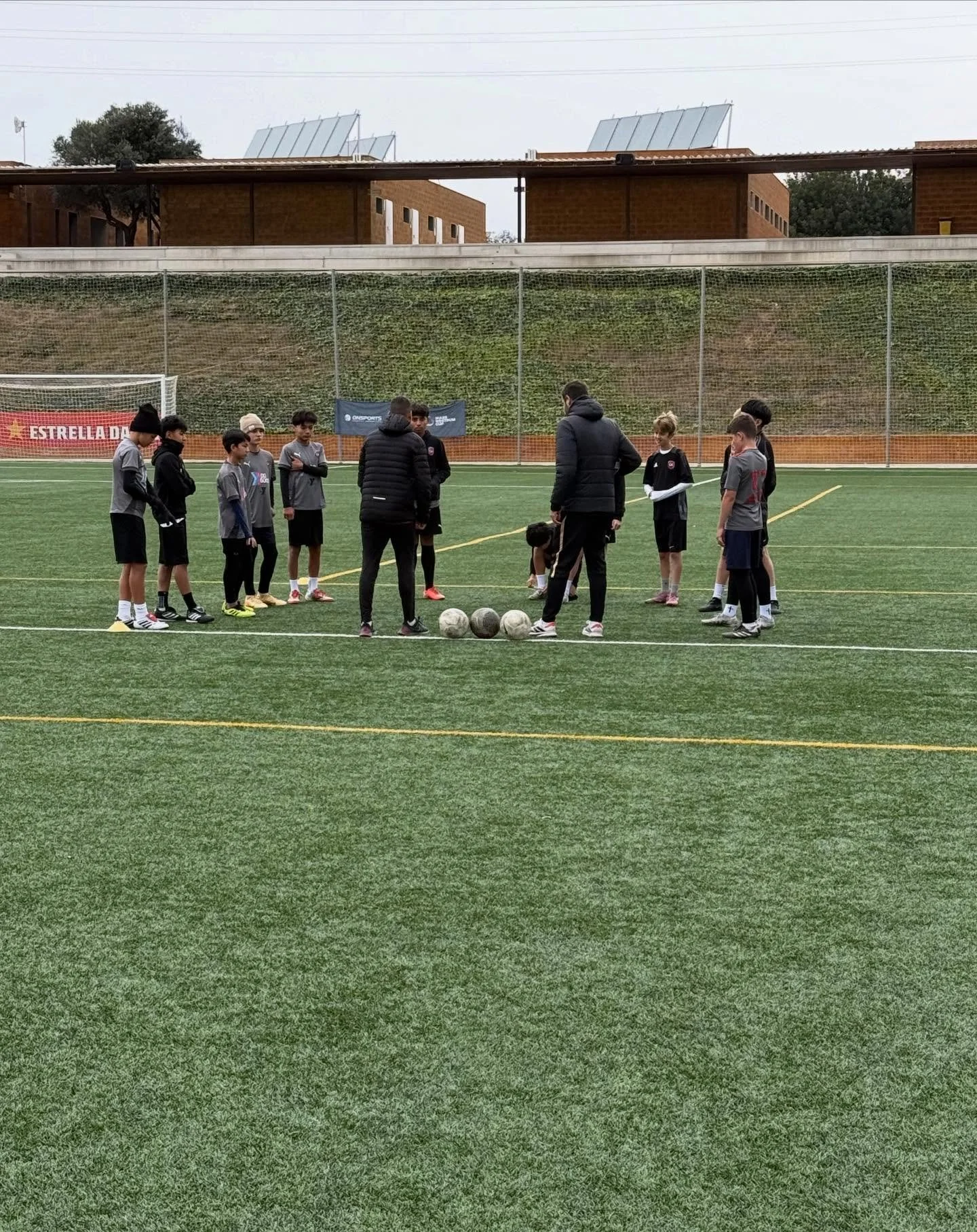 Cruyff Football Training @cruyfffootballtournament and @labreakersfc