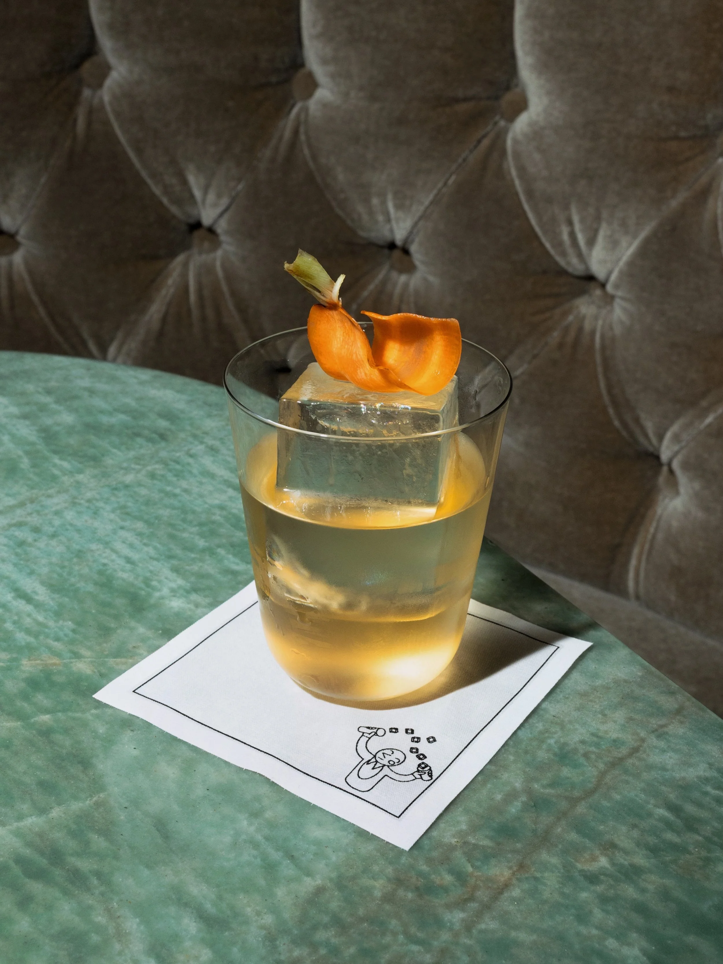 BAD BUNNY 🥕

Blando Tequila, Aquavit, Mango Four Ways, Carrot, Green Tea, Lemon
