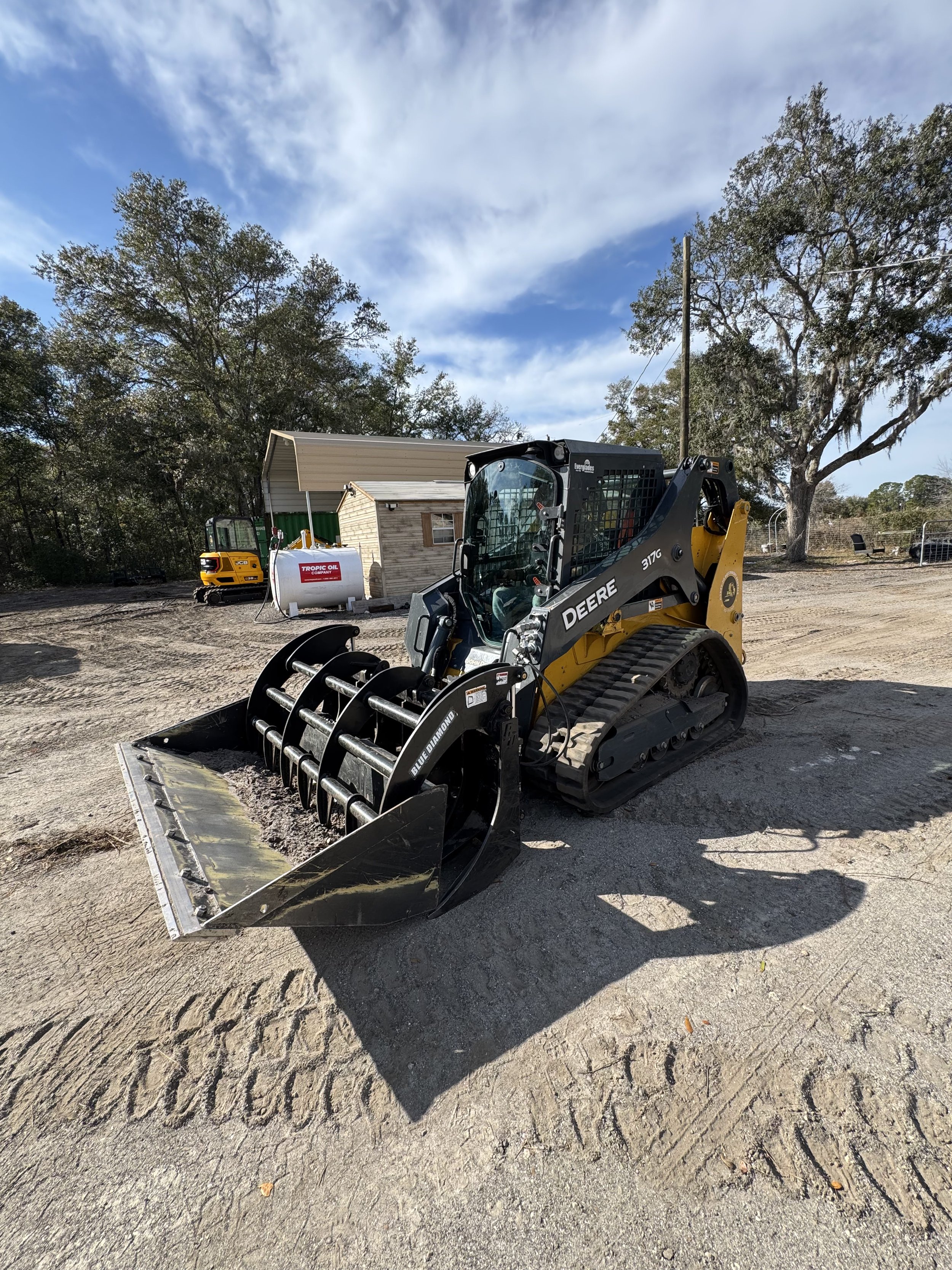 317G John Deere Skid Steer