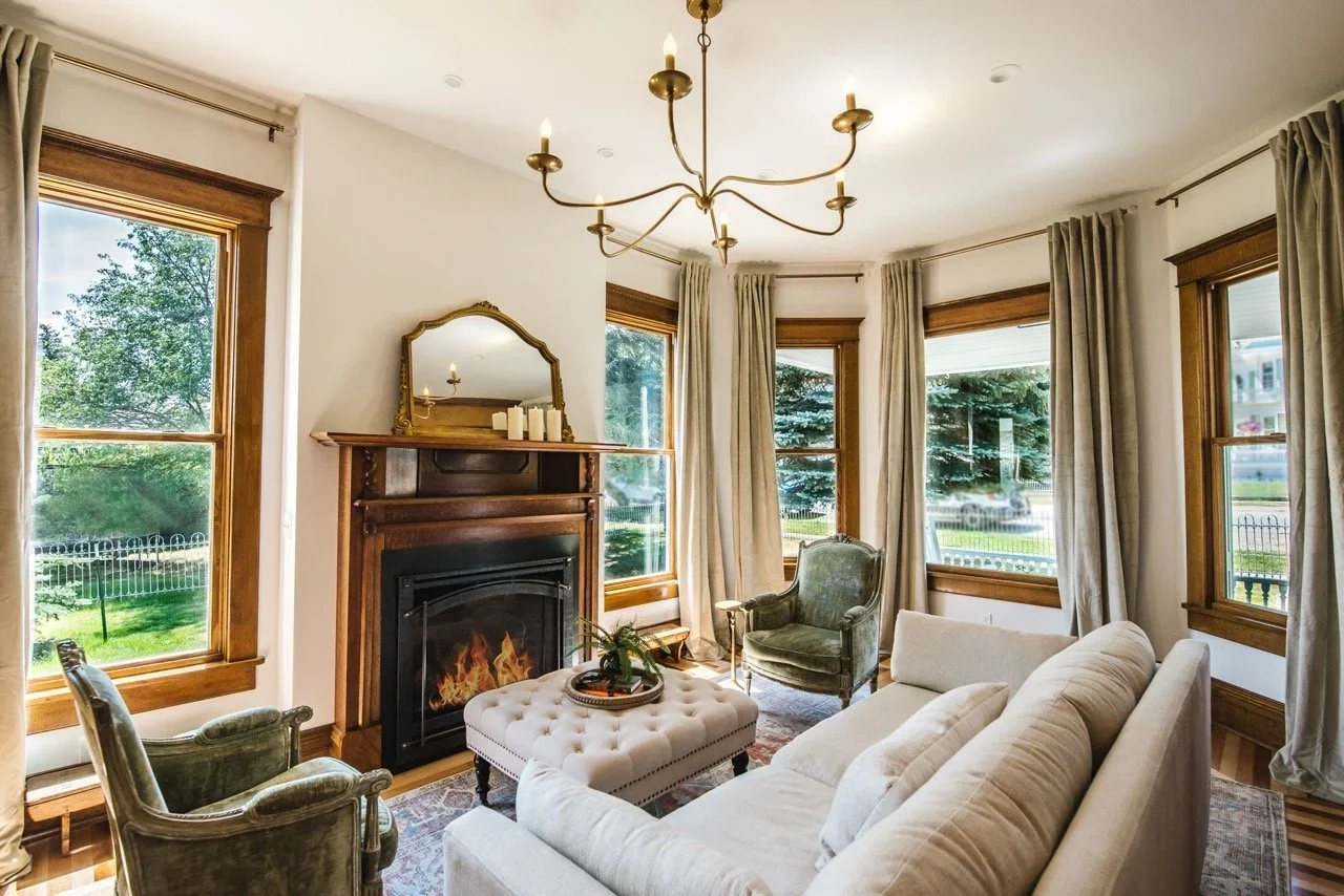 Western Living Room Dreams: Christmas Wishlist Ideas to Start 2026 in Style