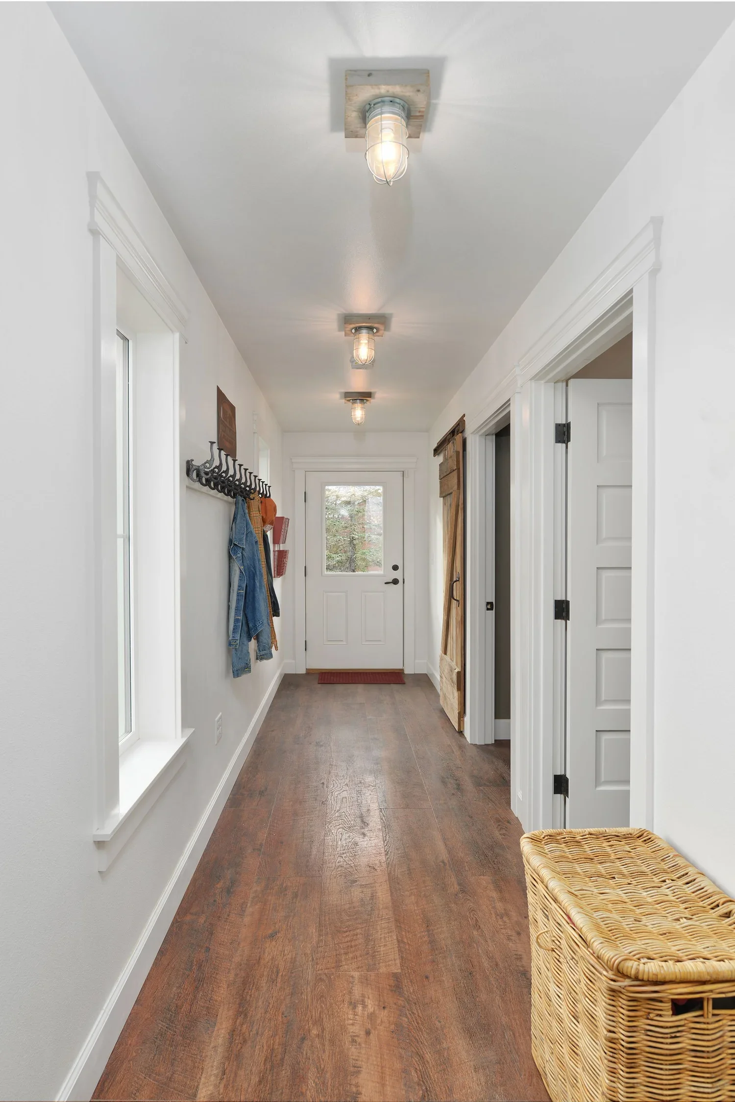 The Essential Western Entryway: Practical Design Tips for Busy Households