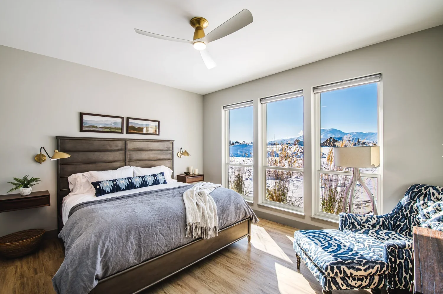 Bedroom Retreats: Blending Modern and Vintage Western Styles