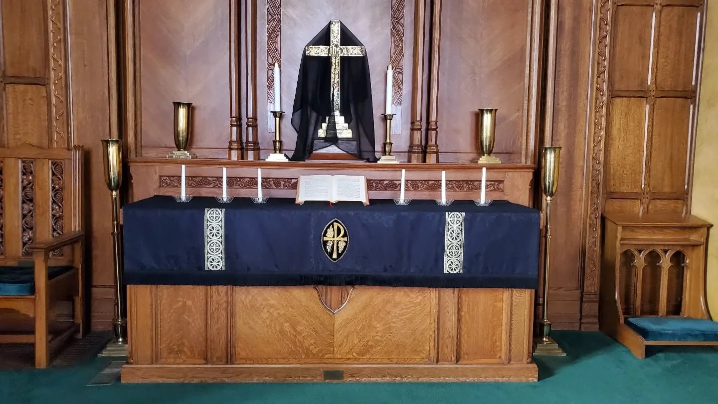 Maundy Thursday

Thursday, April 2, 2026 at 6:30pm

We invite you to join us on Maundy Thursday.  We begin in the social hall with a light meal and worship, followed by Holy Communion.  We conclude worship with a Service of Tenebrae in the sanctuary.