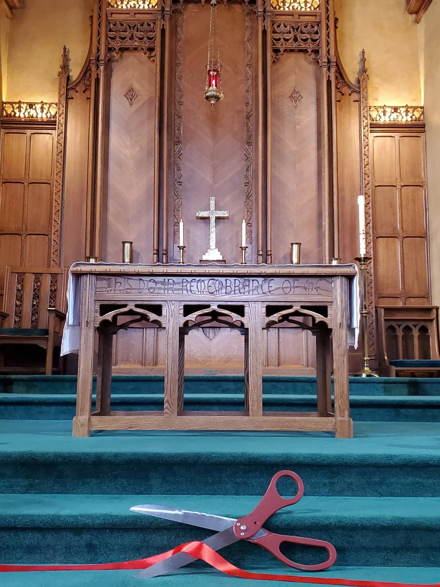 Ribbon Cutting Ceremony 

The ribbon and scissors are ready for Sunday afternoon's Ribbon Cutting Ceremony. 

Info at: https://www.hamburgfirstucc.org/events/installation-pastor