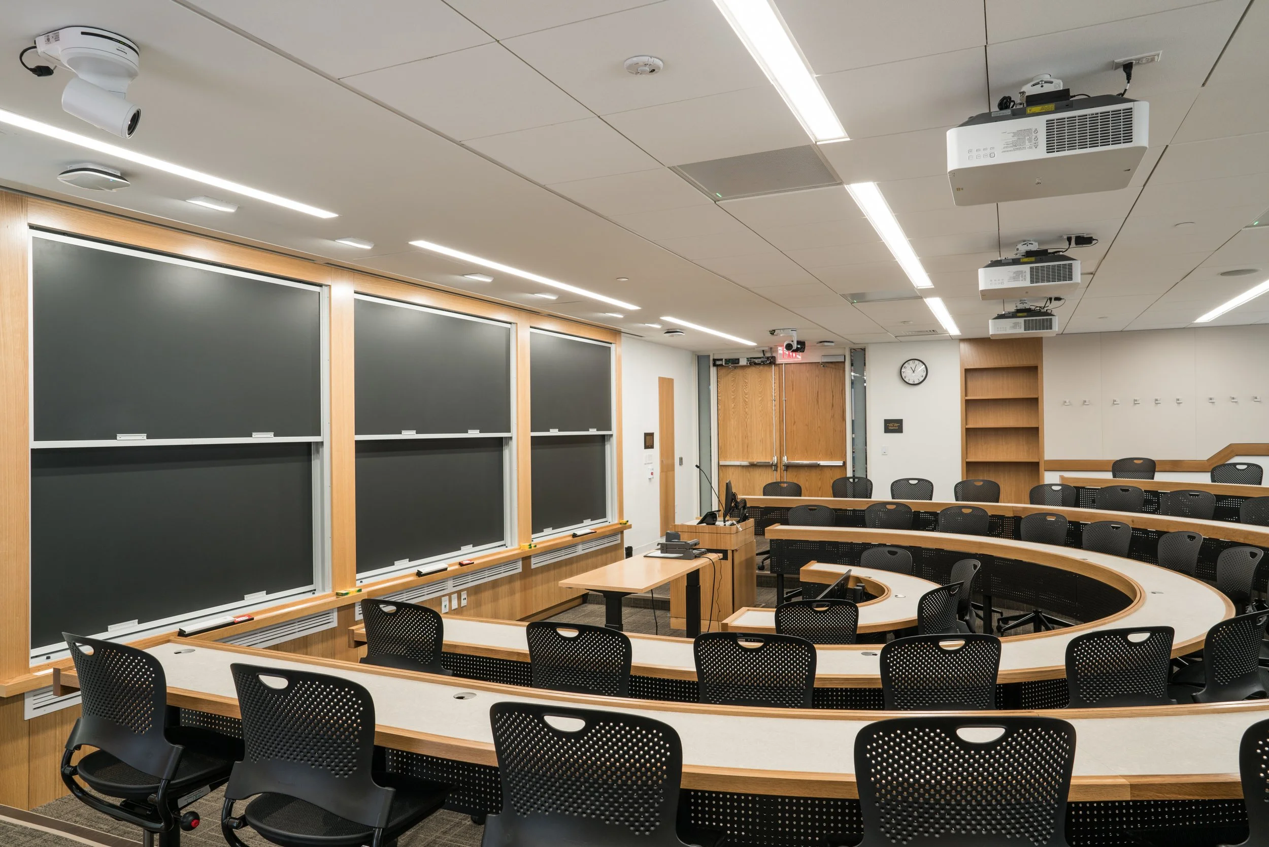HE_HKS Classrooms_L140 & L150-29.jpg