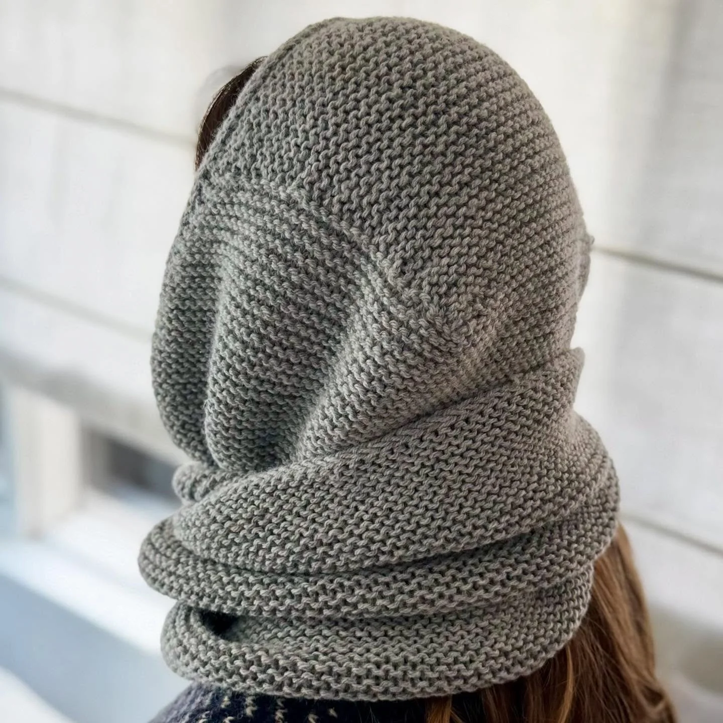 A new Nordic Snood for Audrey. Inspiration from @lindercang and pattern by @norgardknitters 🧶.
(Model @audreyrbowen 😚)