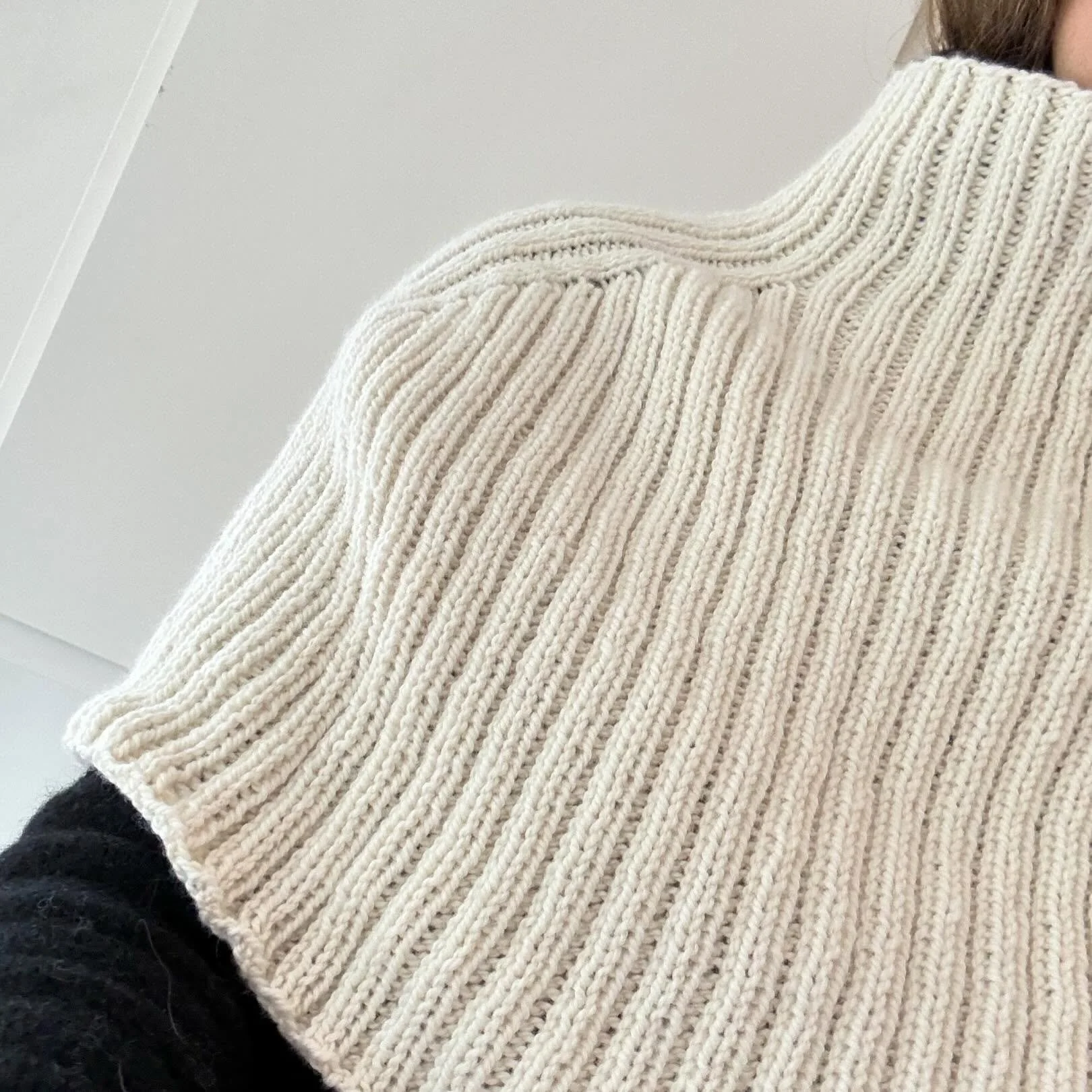 The shoulder shrug. 🧶 A good thing?