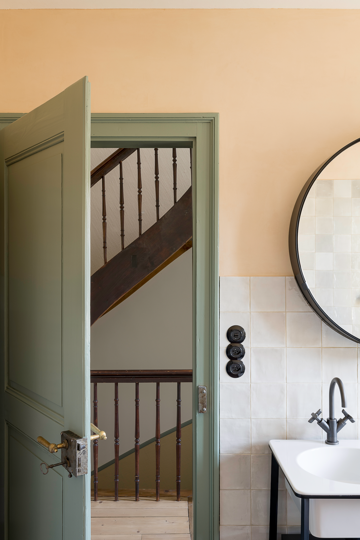 Varley-Interni-A17-Sanfte-Sanierung-Altbau-REFH-©RolandJukerFotografie_20210421_62_0089_B.png