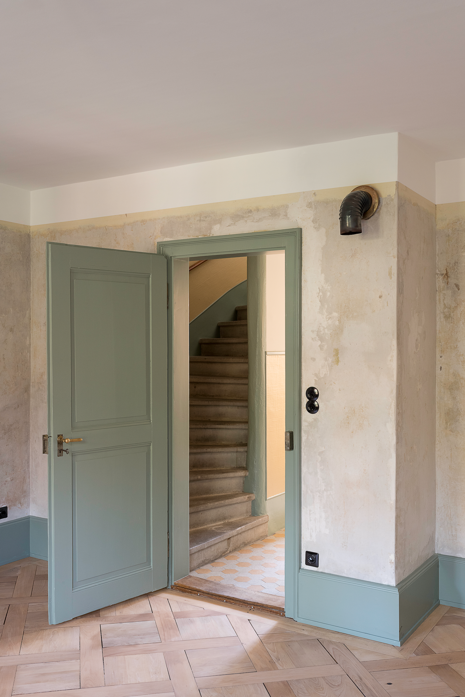 Varley-Interni-A17-Sanfte-Sanierung-Altbau-REFH-©RolandJukerFotografie_20210421_62_0014_B.png
