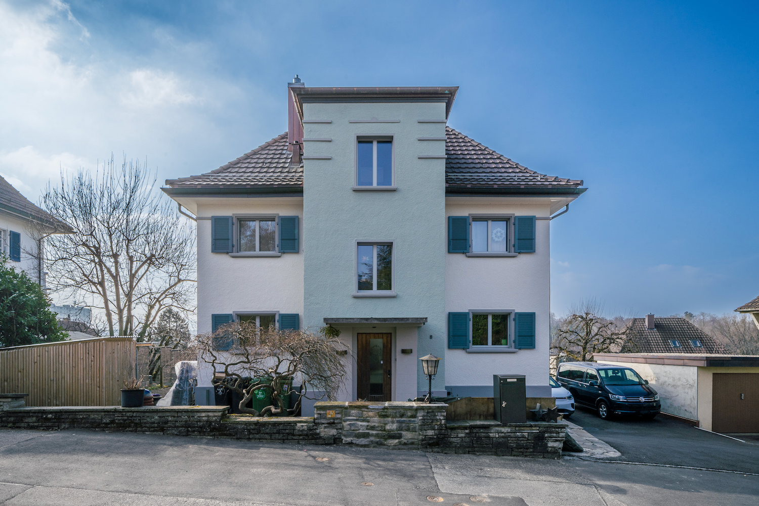 Varley-Interni-S8-Umbau-Einfamilienhaus-Nordfassade.png