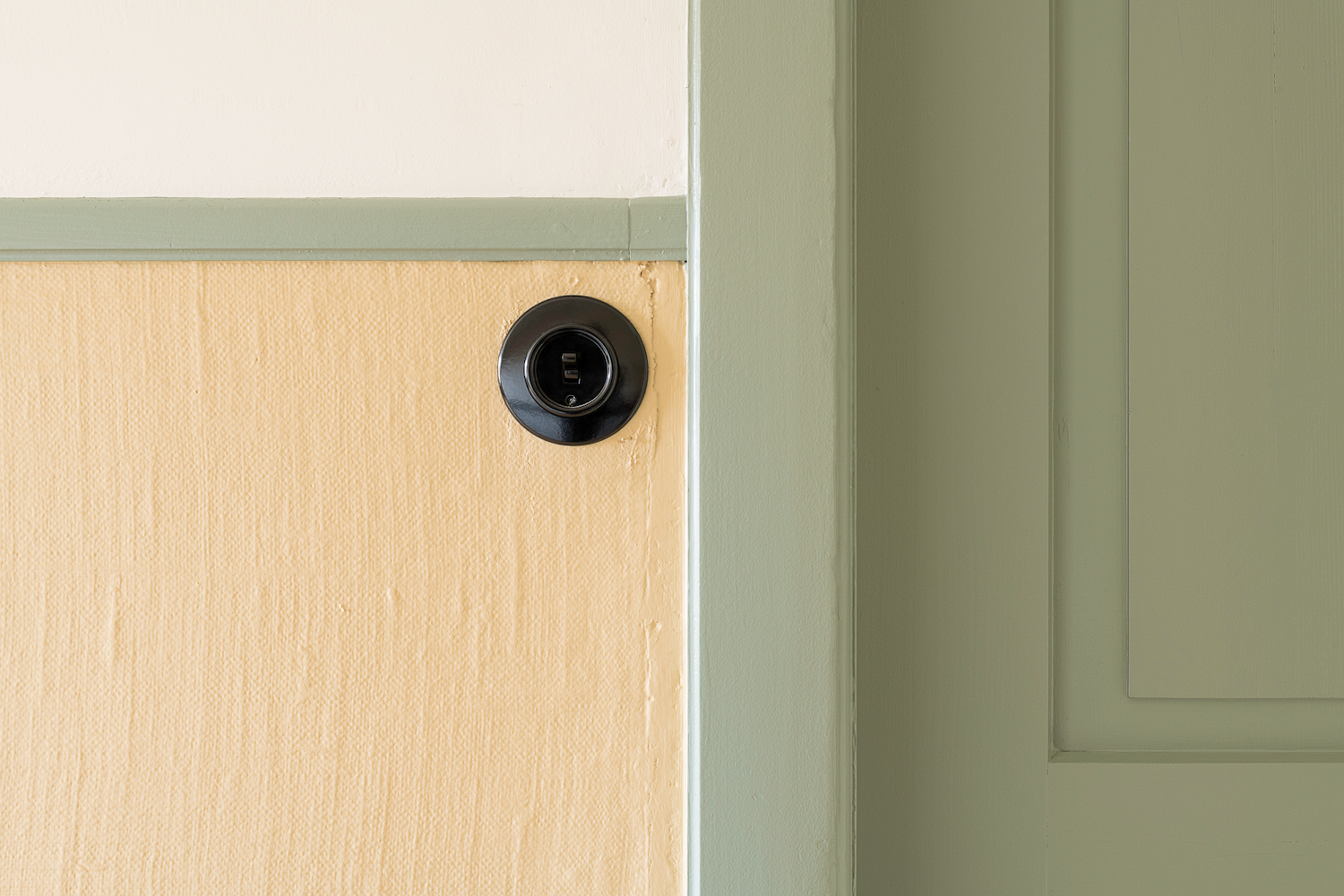 Varley-Interni-A17-Sanfte-Sanierung-Altbau-REFH-©RolandJukerFotografie_20210421_62_0049_B.png