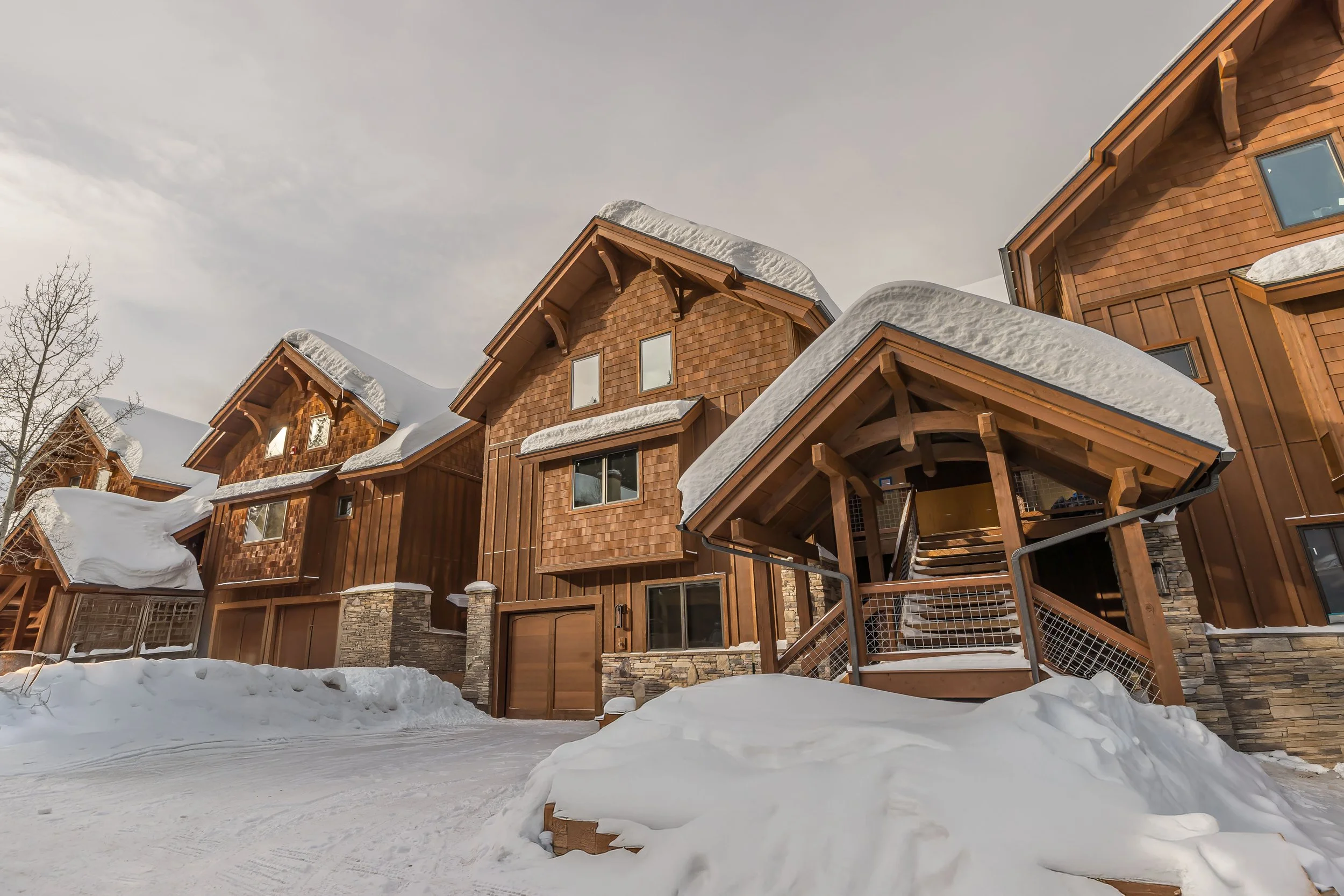 EXTERIOR - Black Eagle 17-3438 copy.jpg