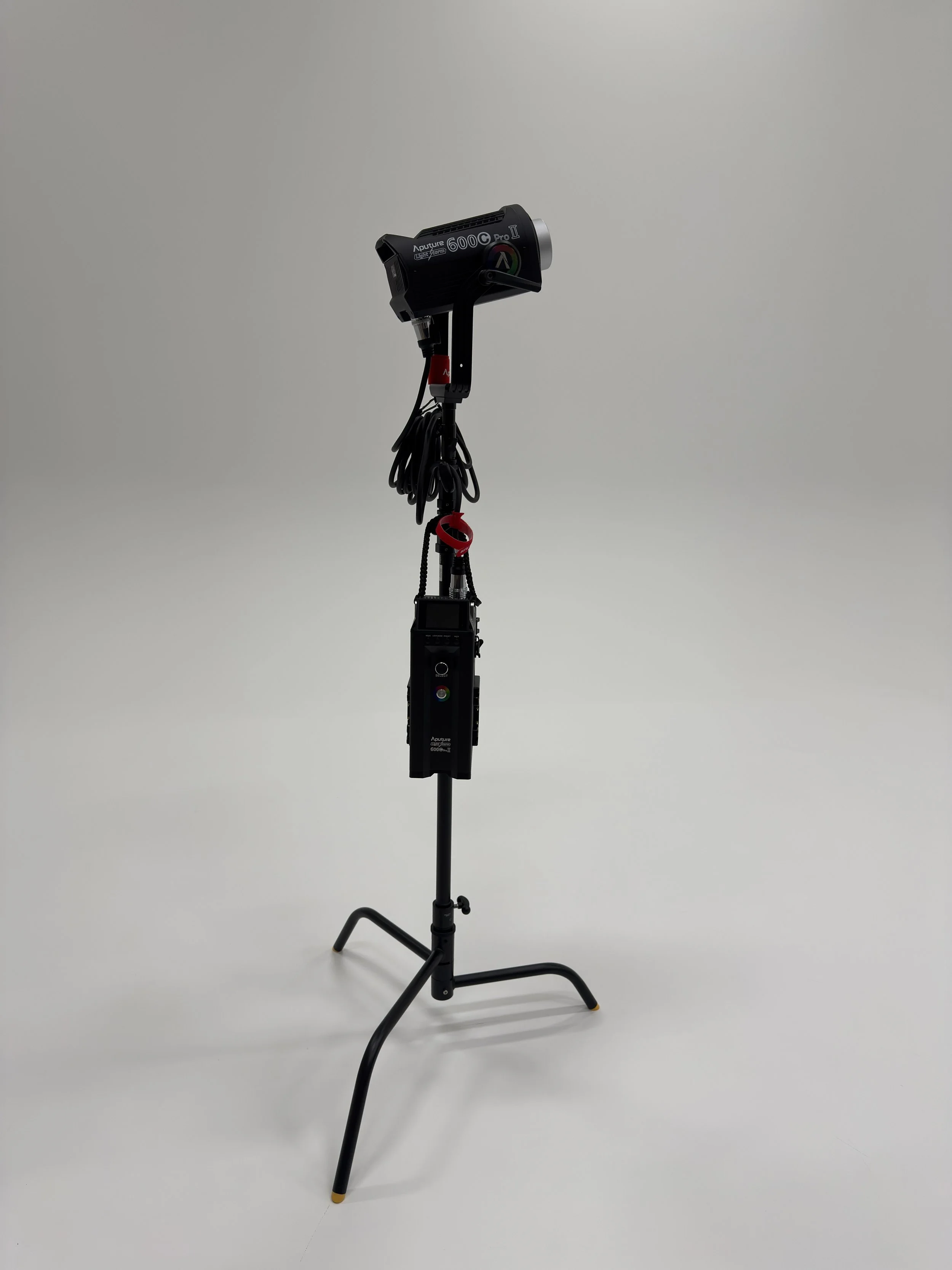 Aputure 600c Pro 2 light